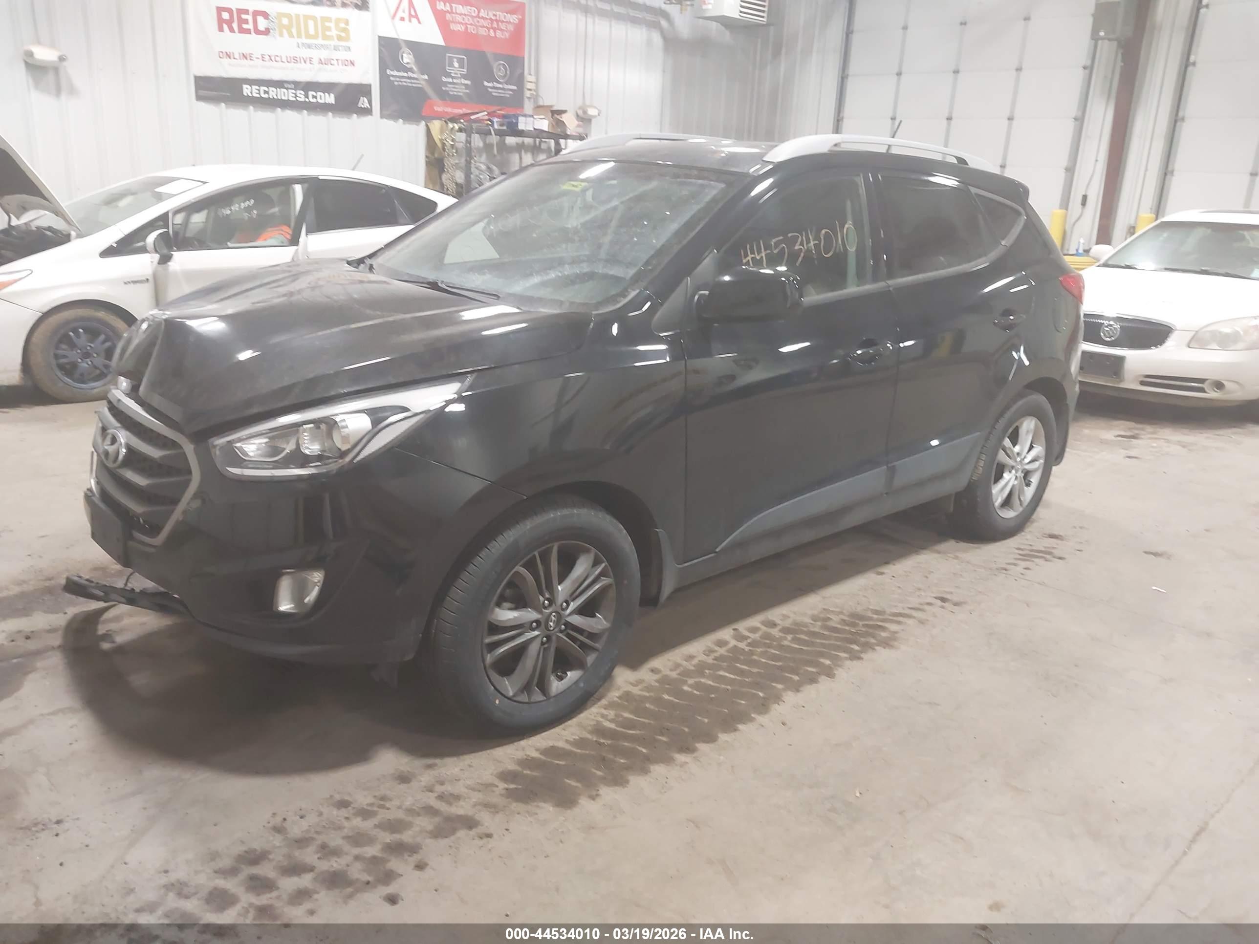 HYUNDAI TUCSON image 2