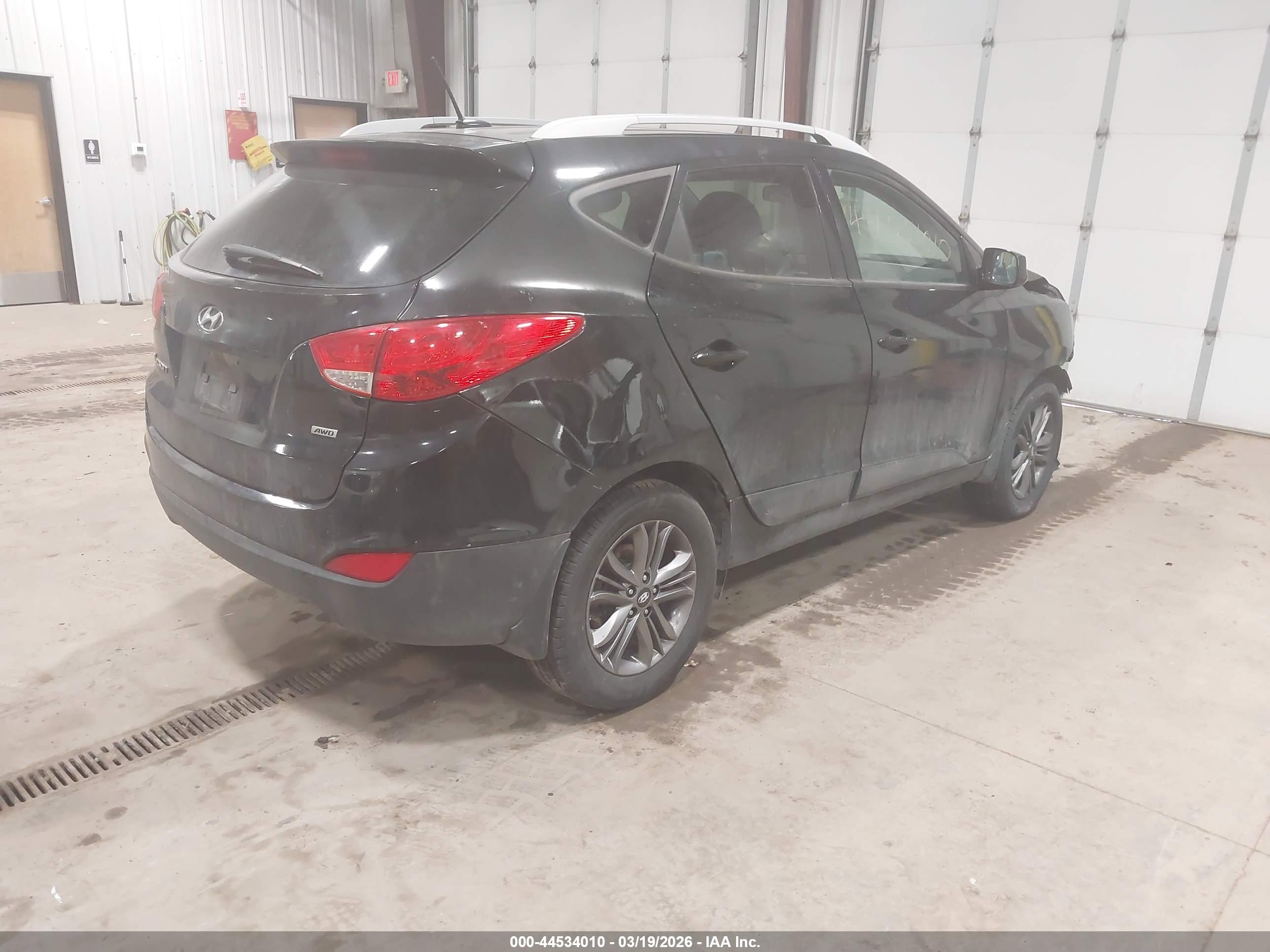 HYUNDAI TUCSON image 4