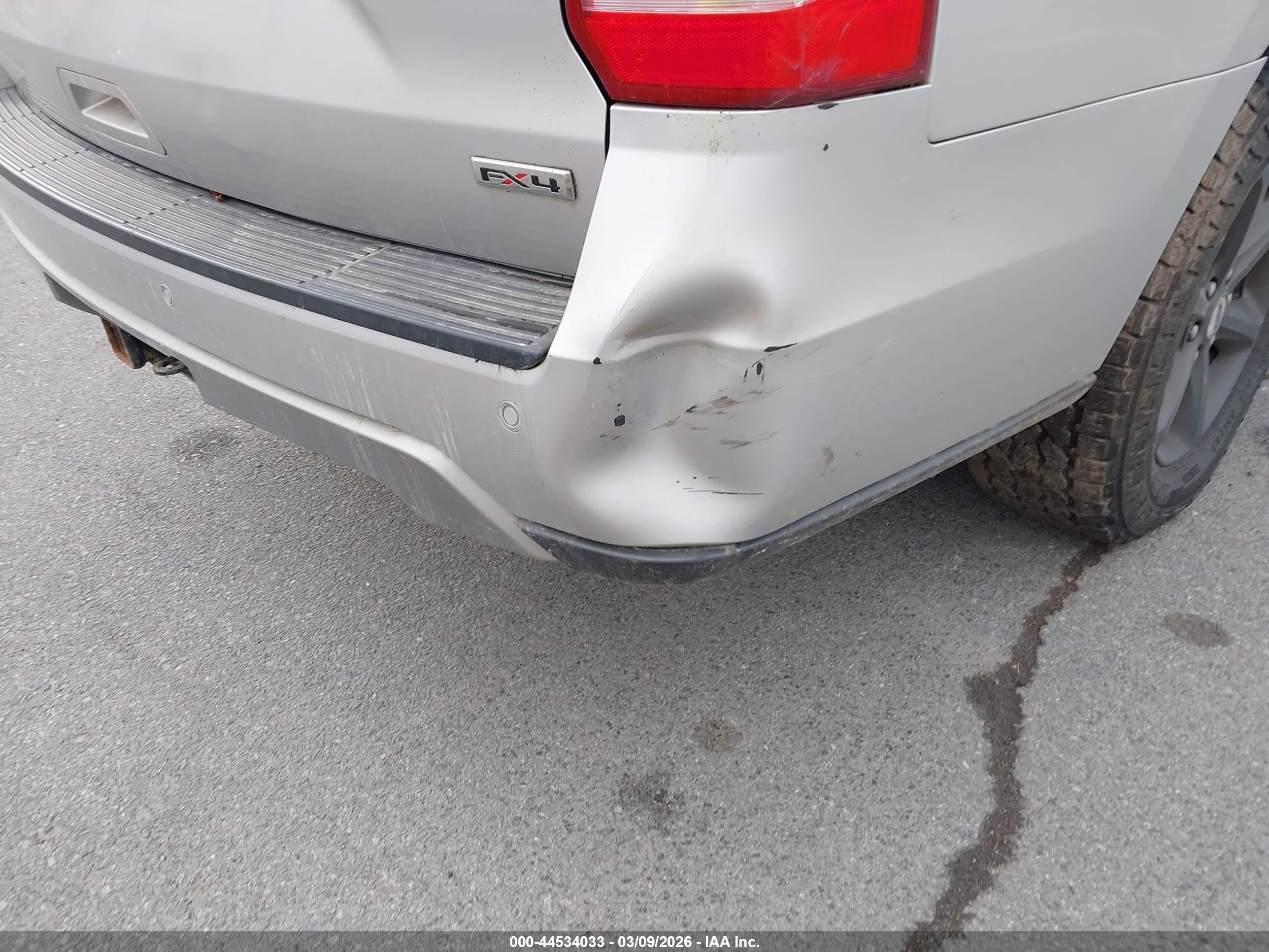 FORD EXPEDITION image 6