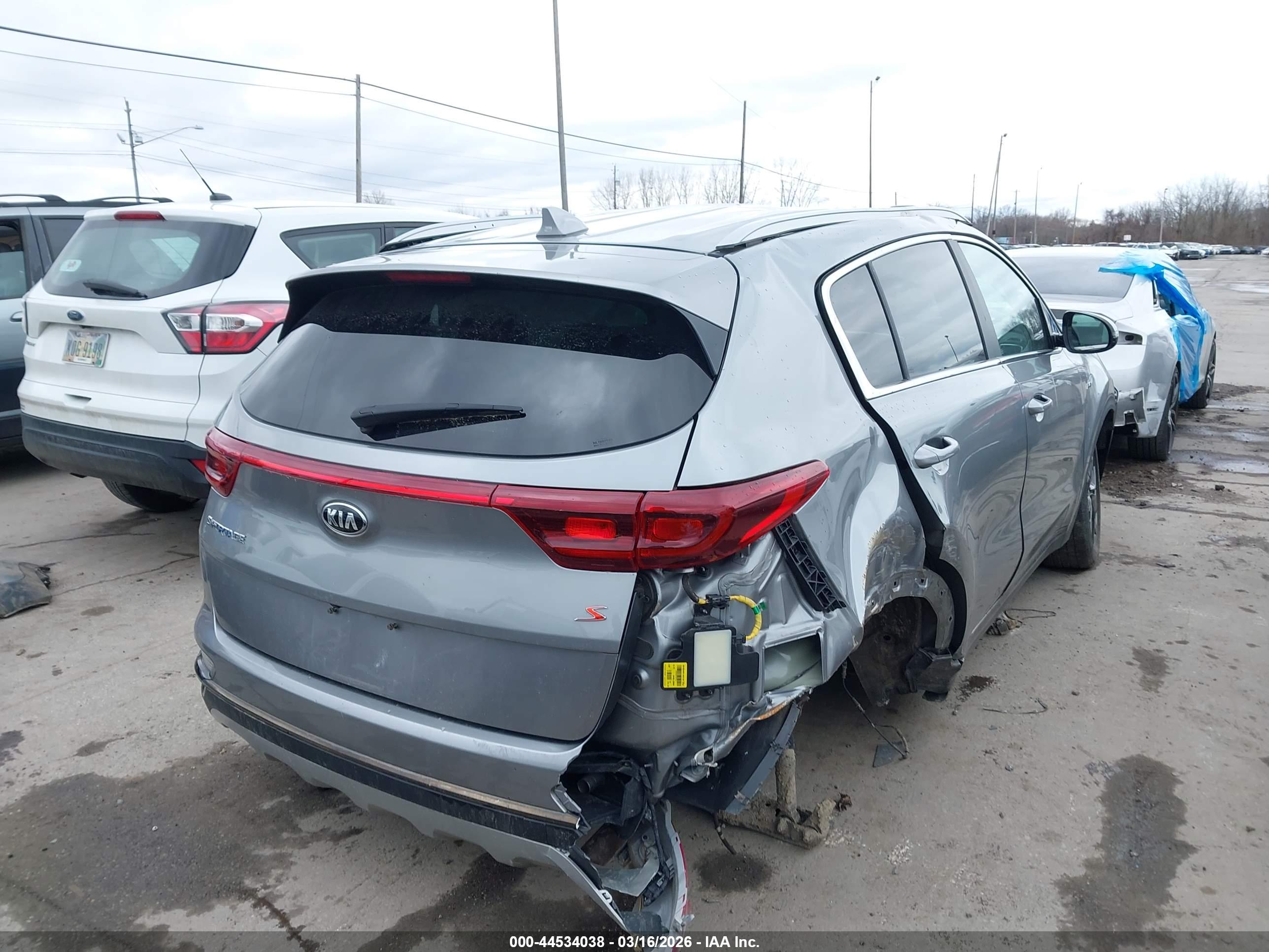 KIA SPORTAGE image 4