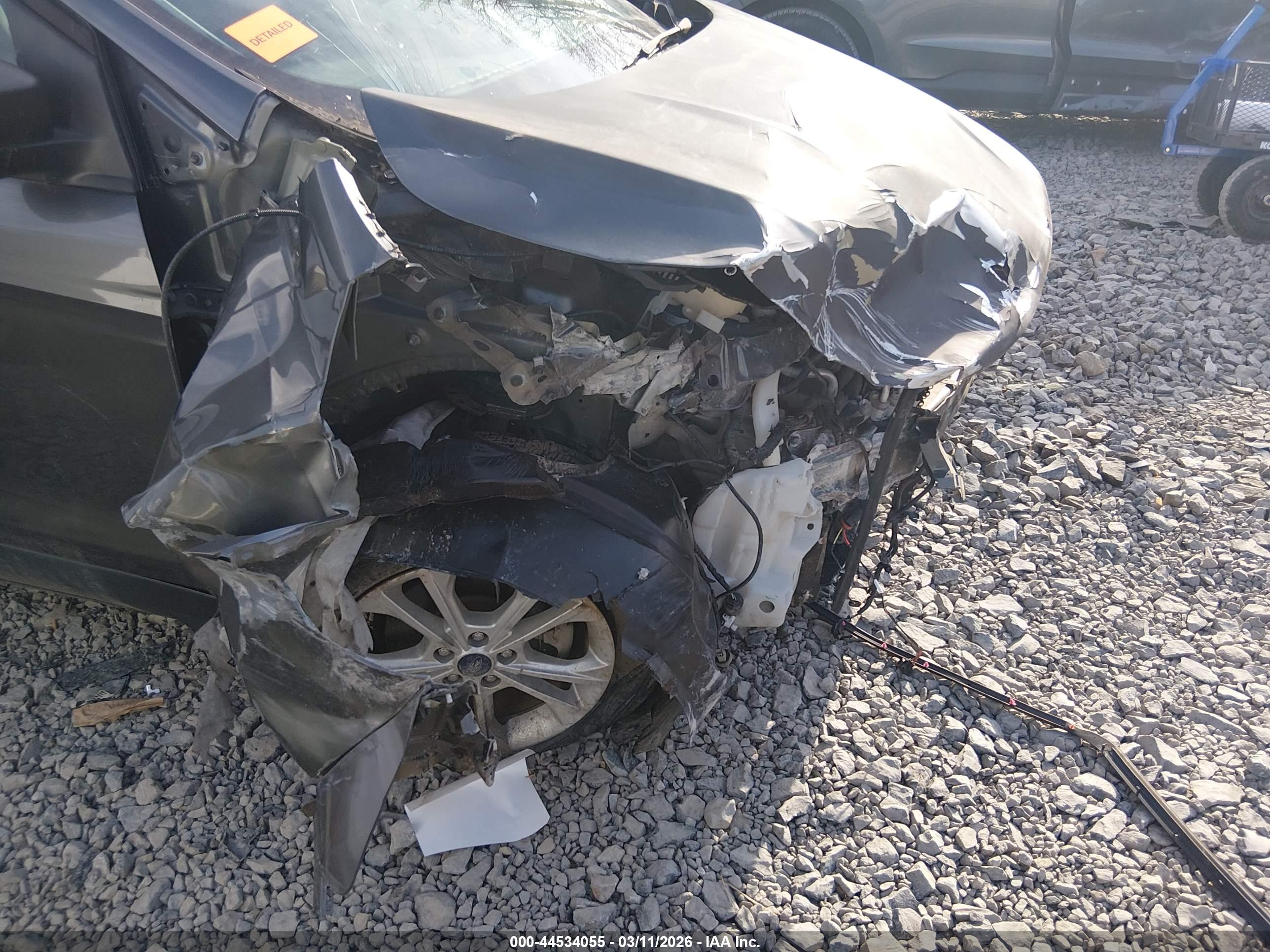FORD ESCAPE image 6