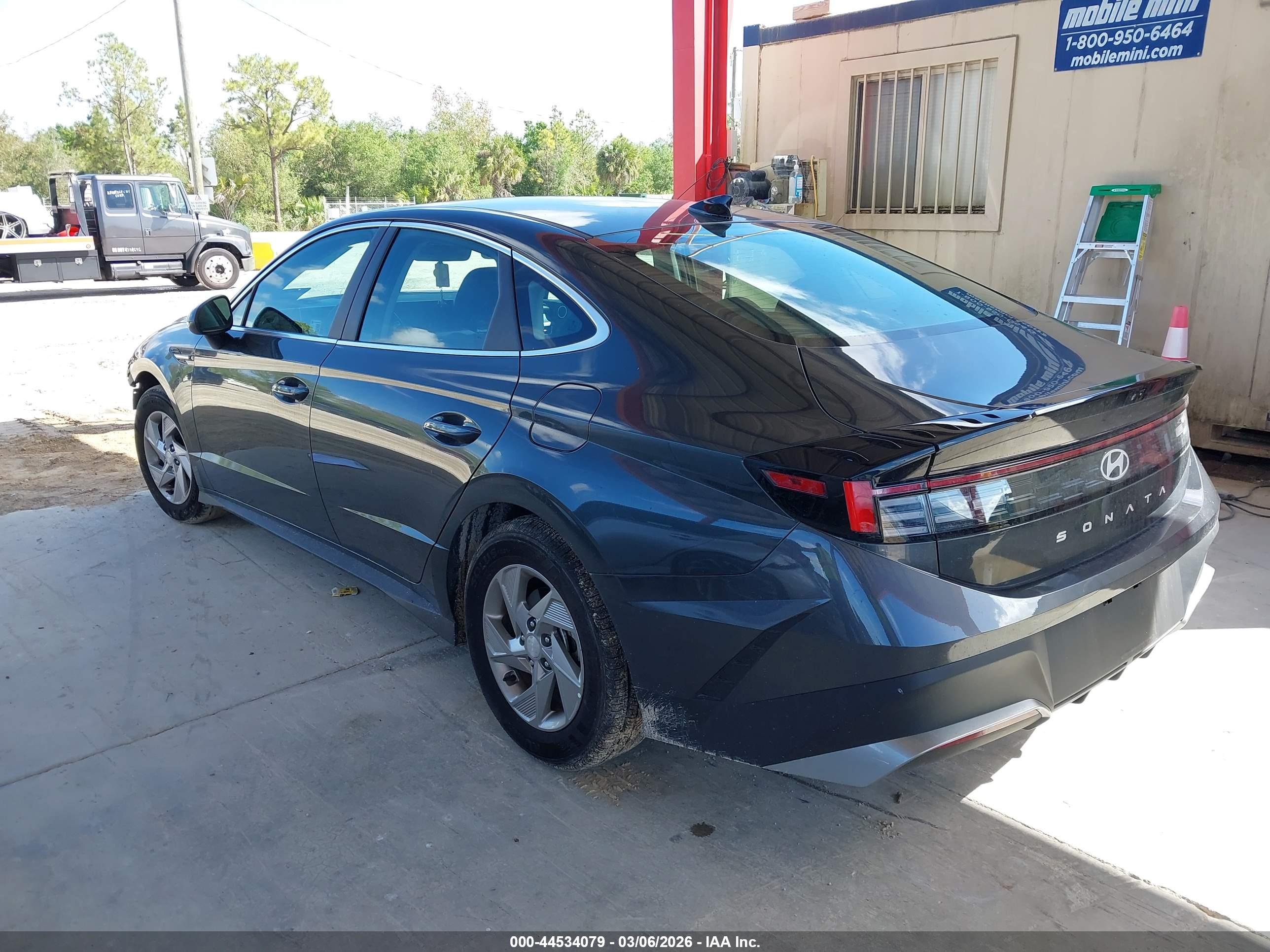 HYUNDAI SONATA image 3