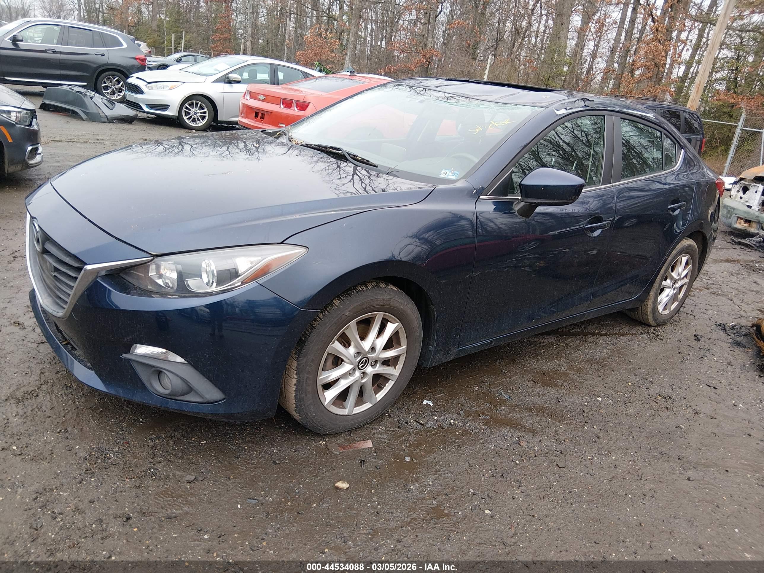 MAZDA MAZDA3 image 2