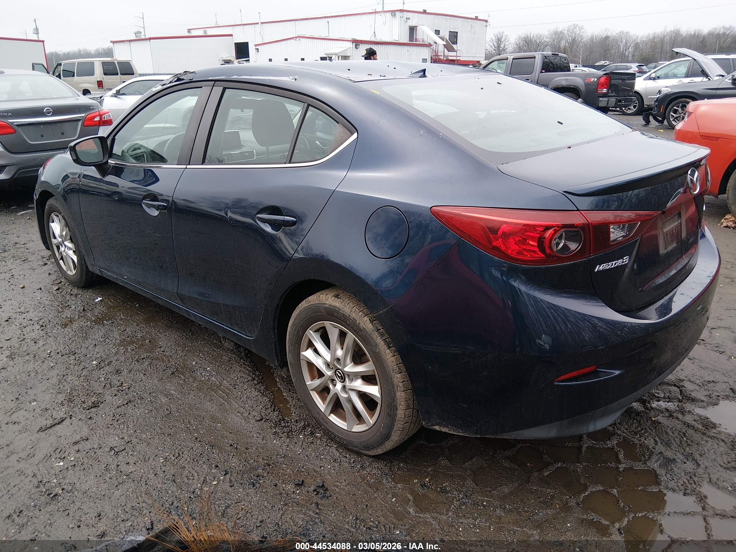 MAZDA MAZDA3 image 3