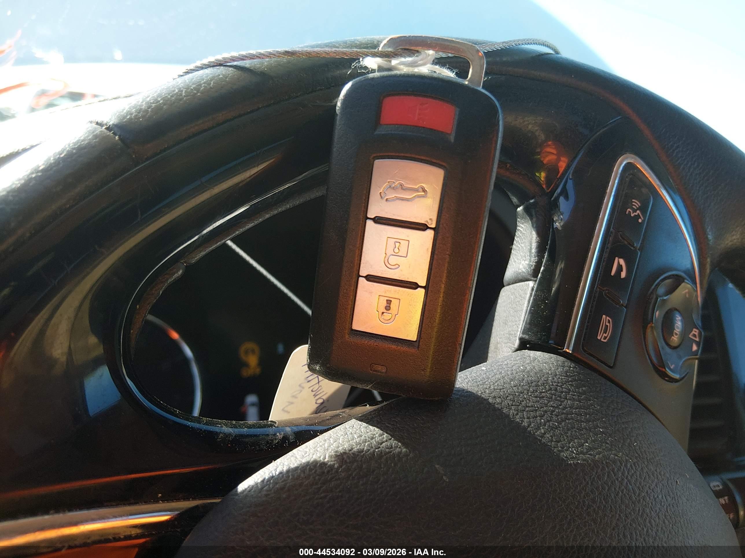 MITSUBISHI OUTLANDER image 11