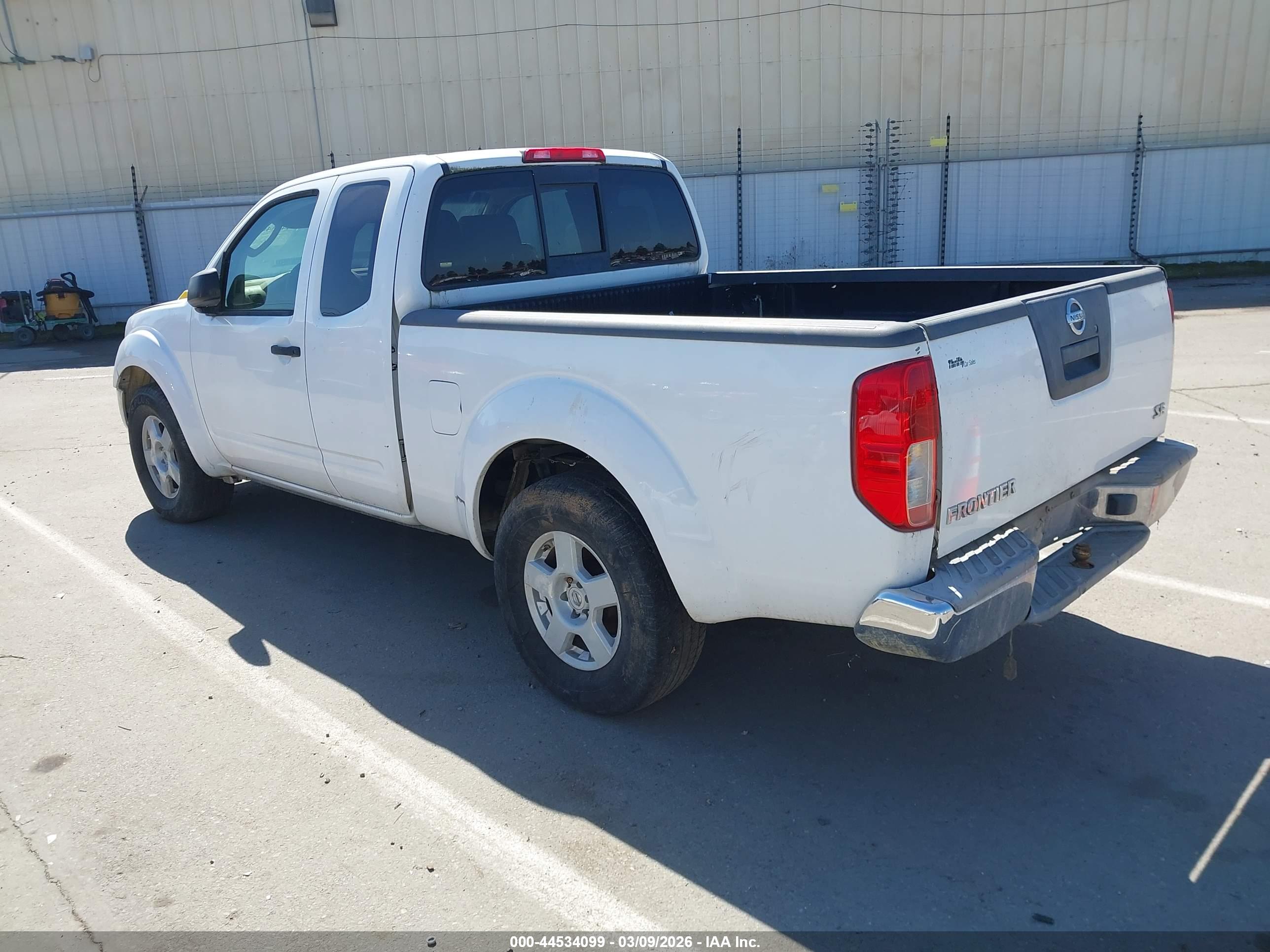 NISSAN FRONTIER image 3