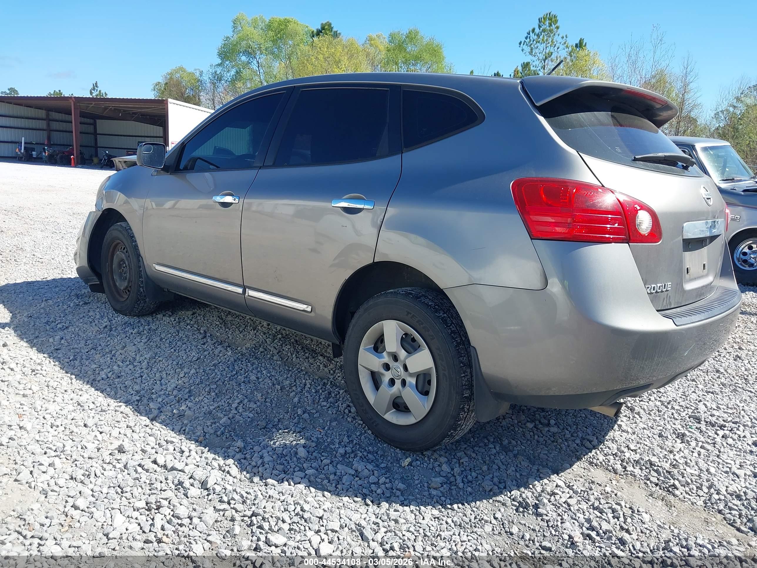 NISSAN ROGUE image 3