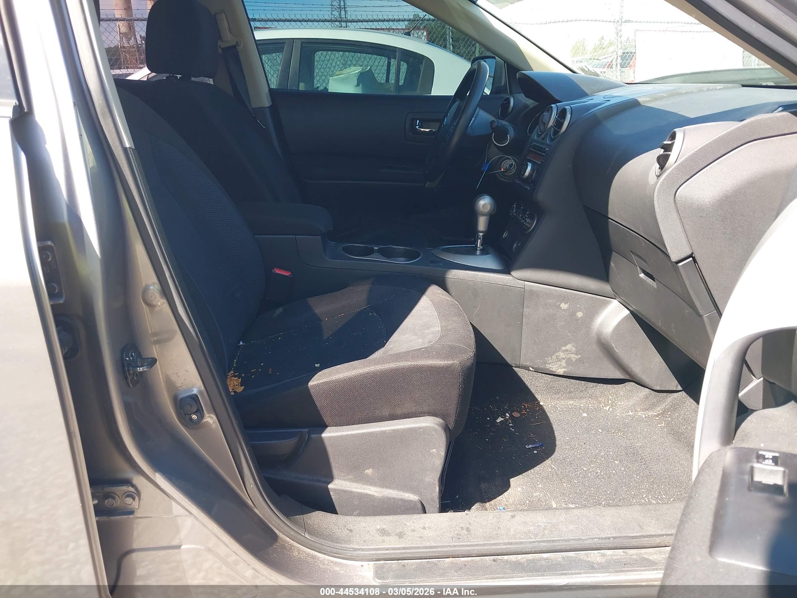 NISSAN ROGUE image 5