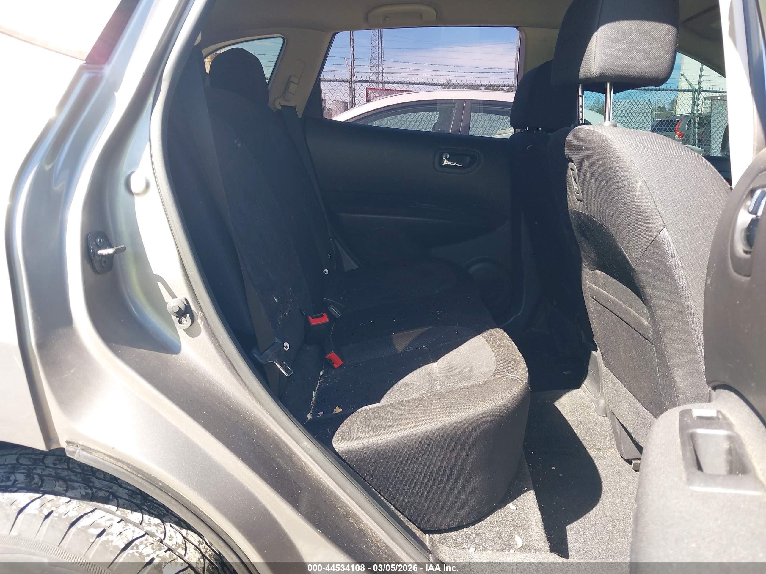 NISSAN ROGUE image 8