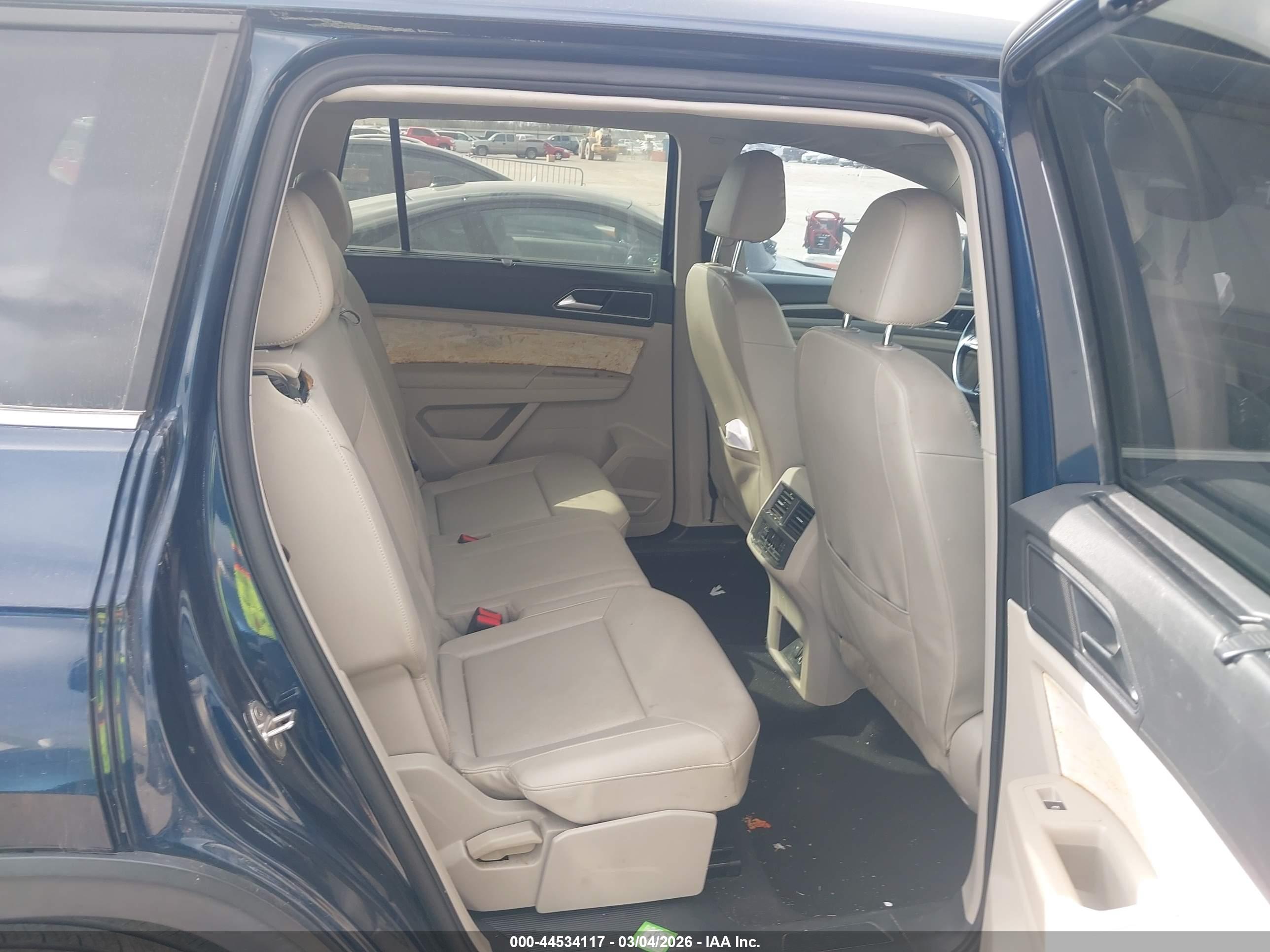 VOLKSWAGEN ATLAS image 8