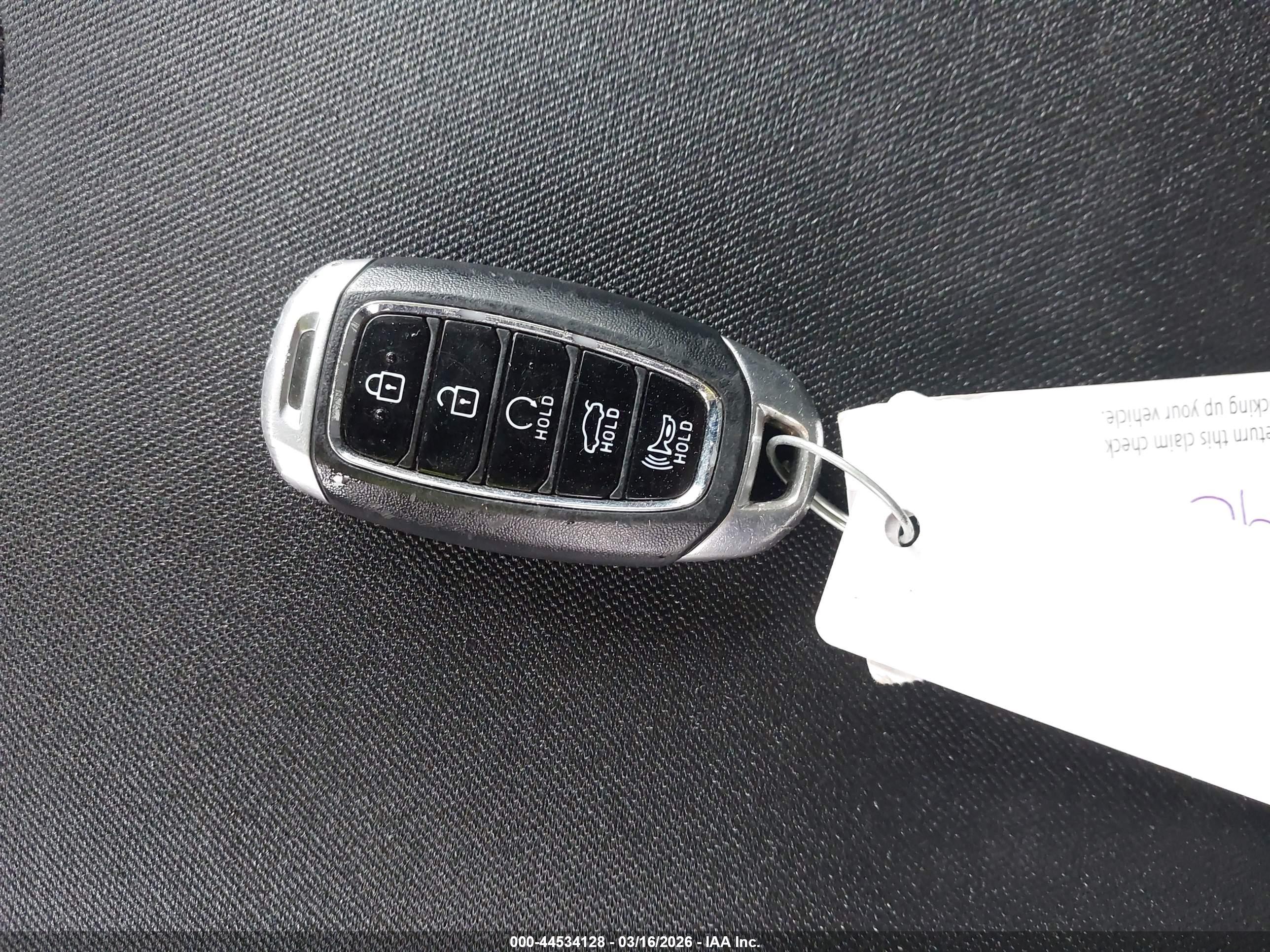 HYUNDAI ELANTRA image 11