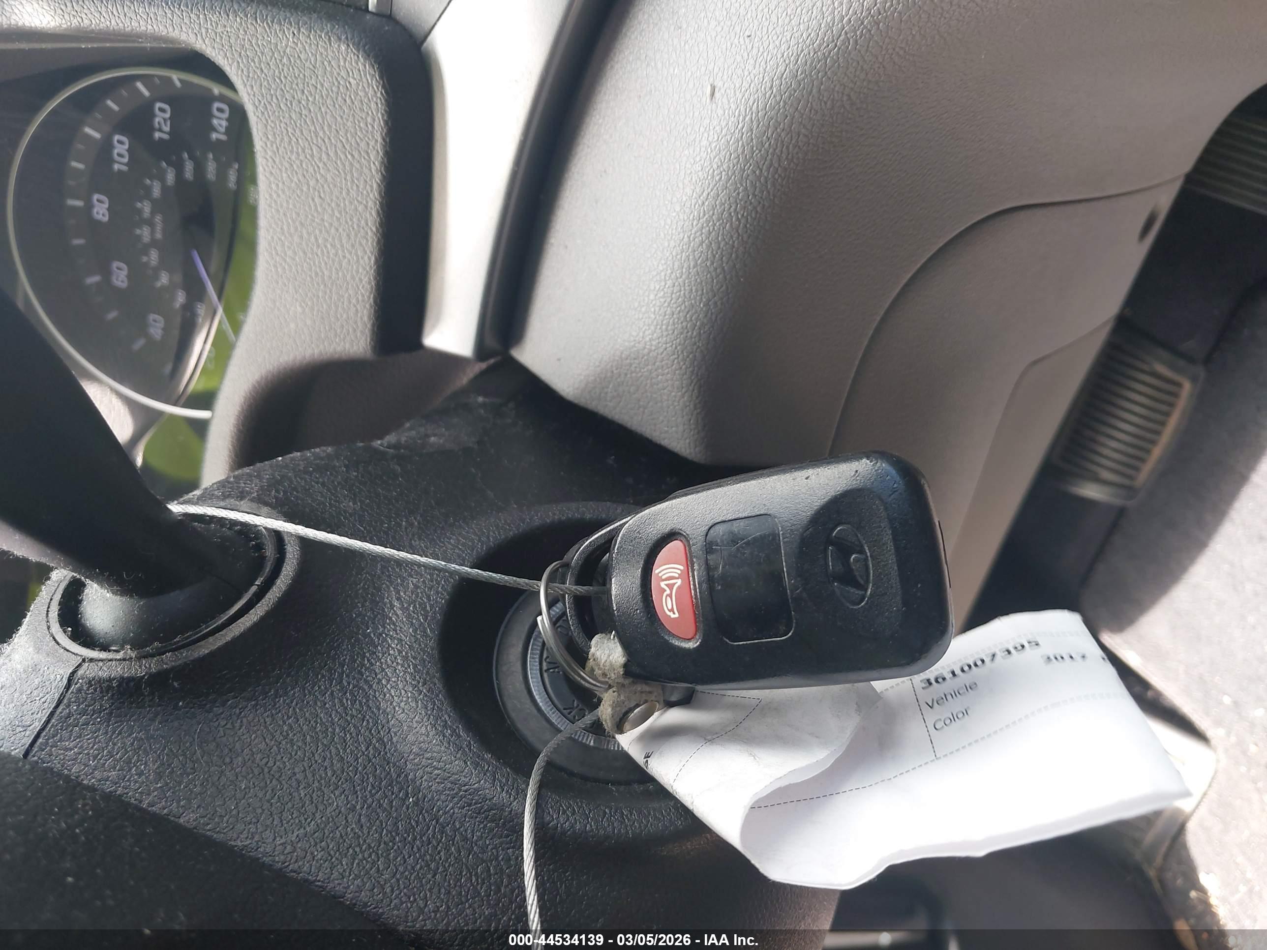 HYUNDAI ELANTRA image 11