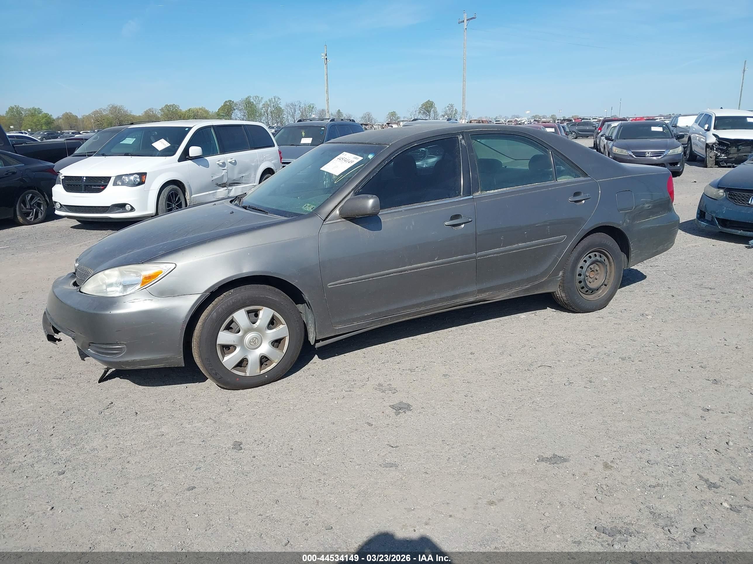 TOYOTA CAMRY image 2