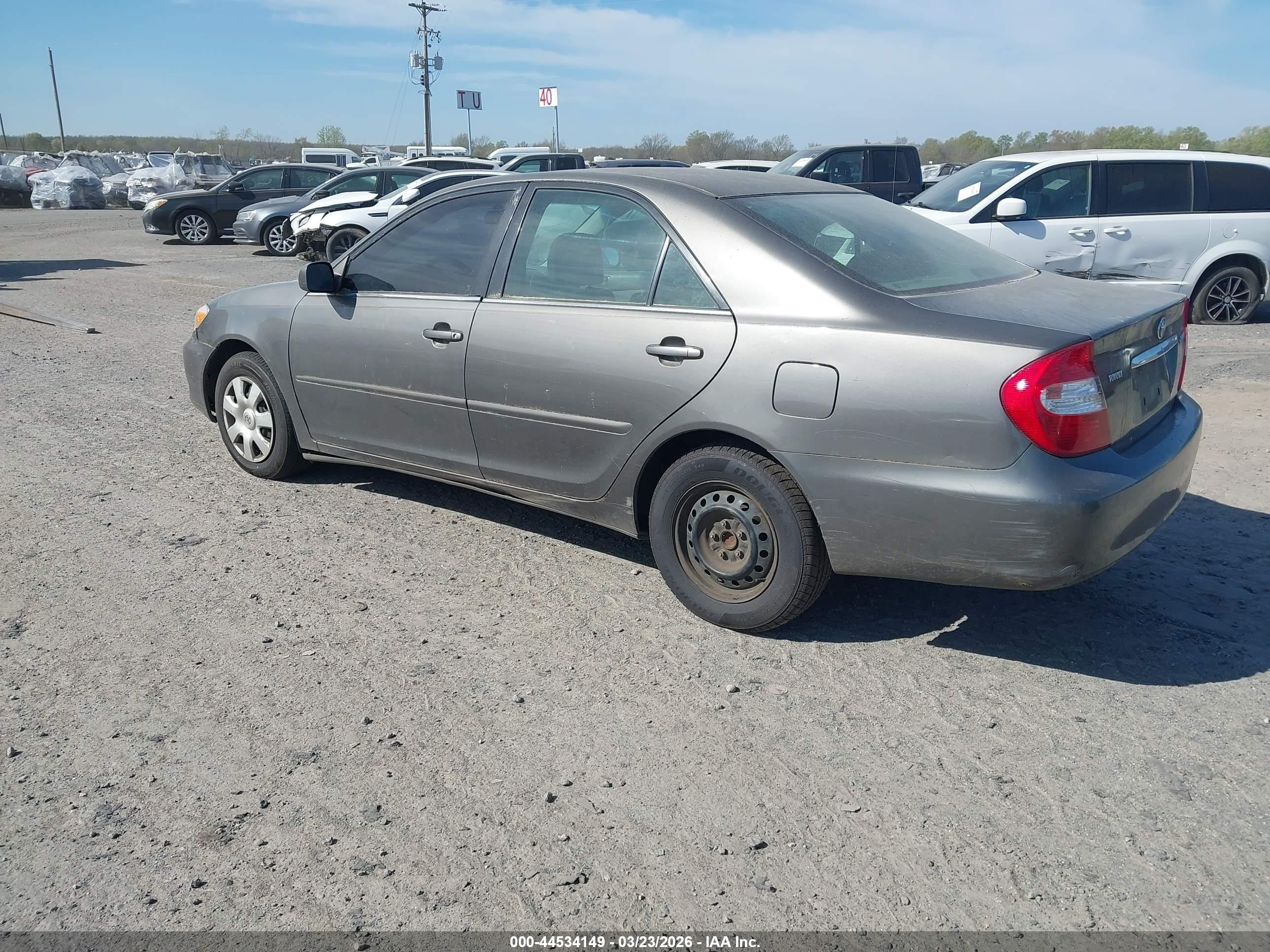TOYOTA CAMRY image 3