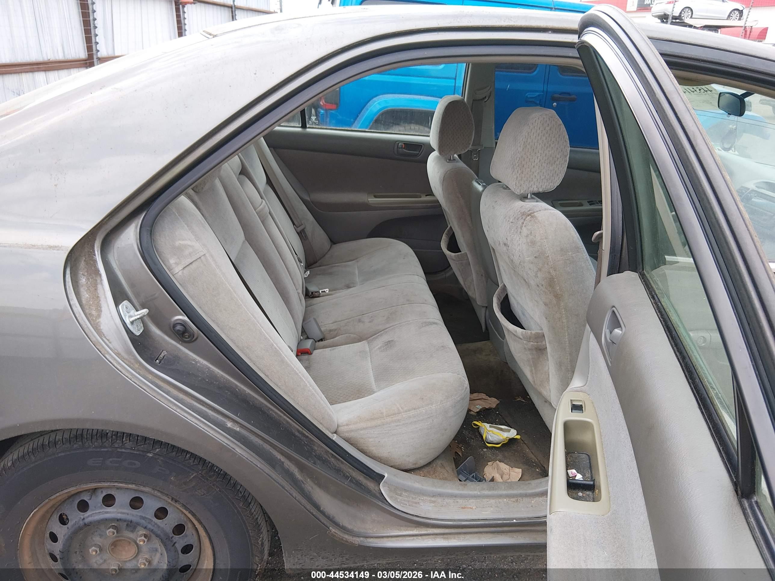 TOYOTA CAMRY image 8