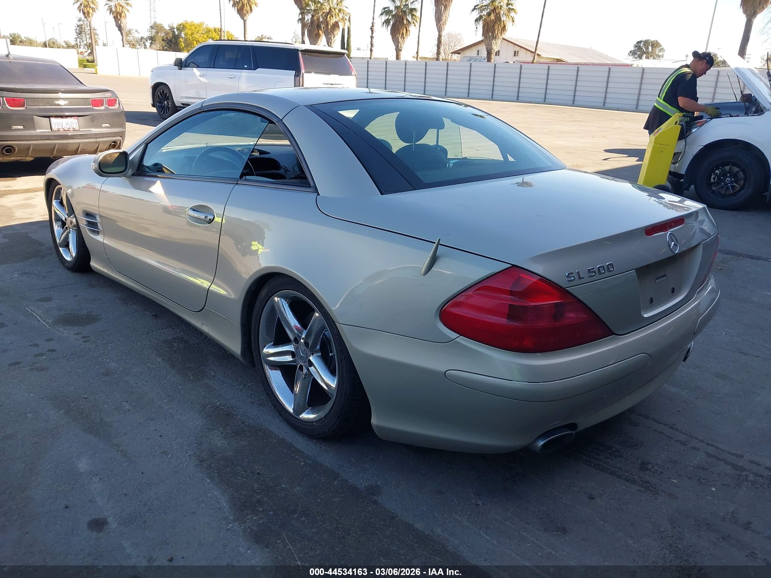 MERCEDES-BENZ SL image 3