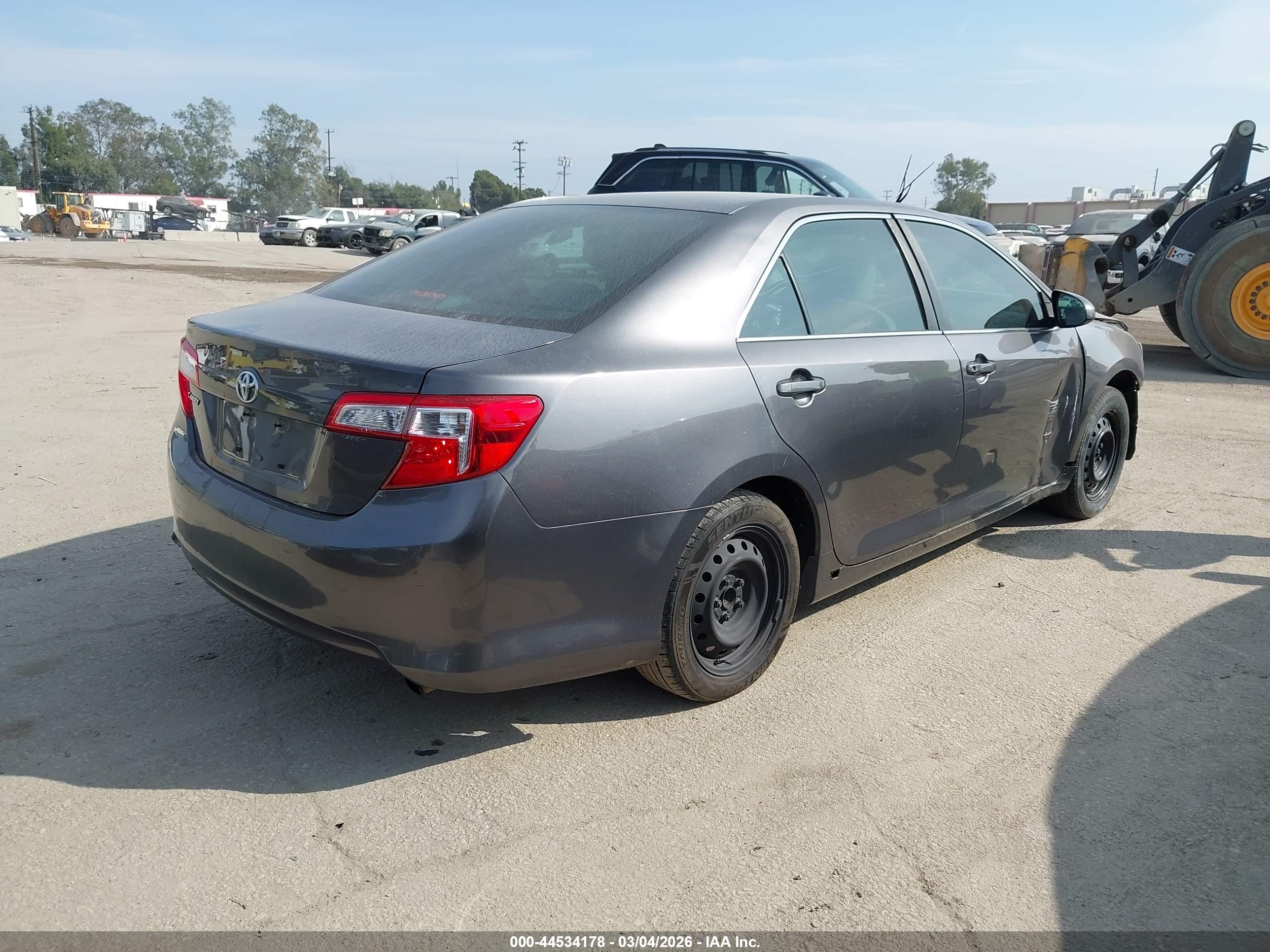 TOYOTA CAMRY image 4