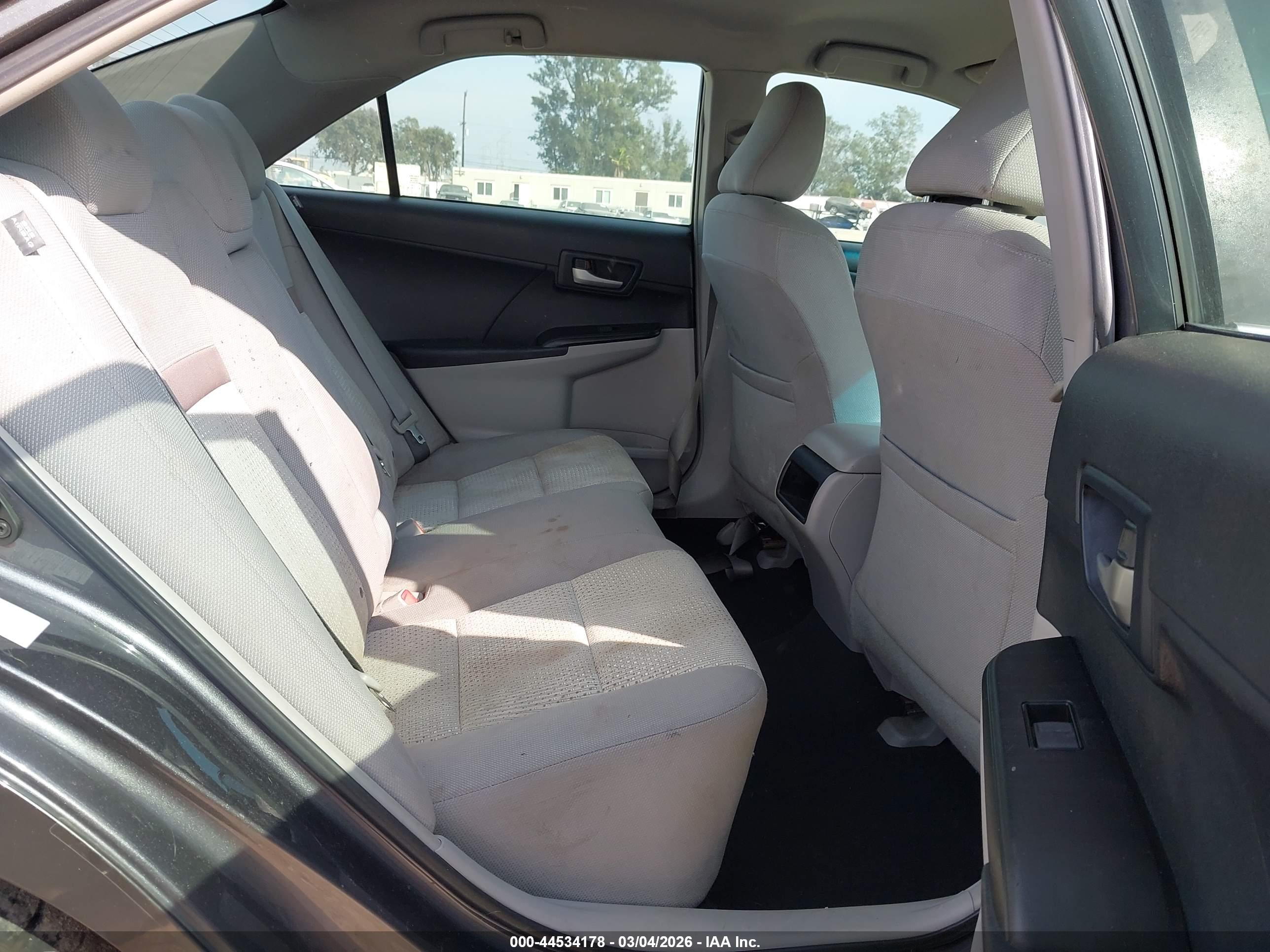 TOYOTA CAMRY image 8