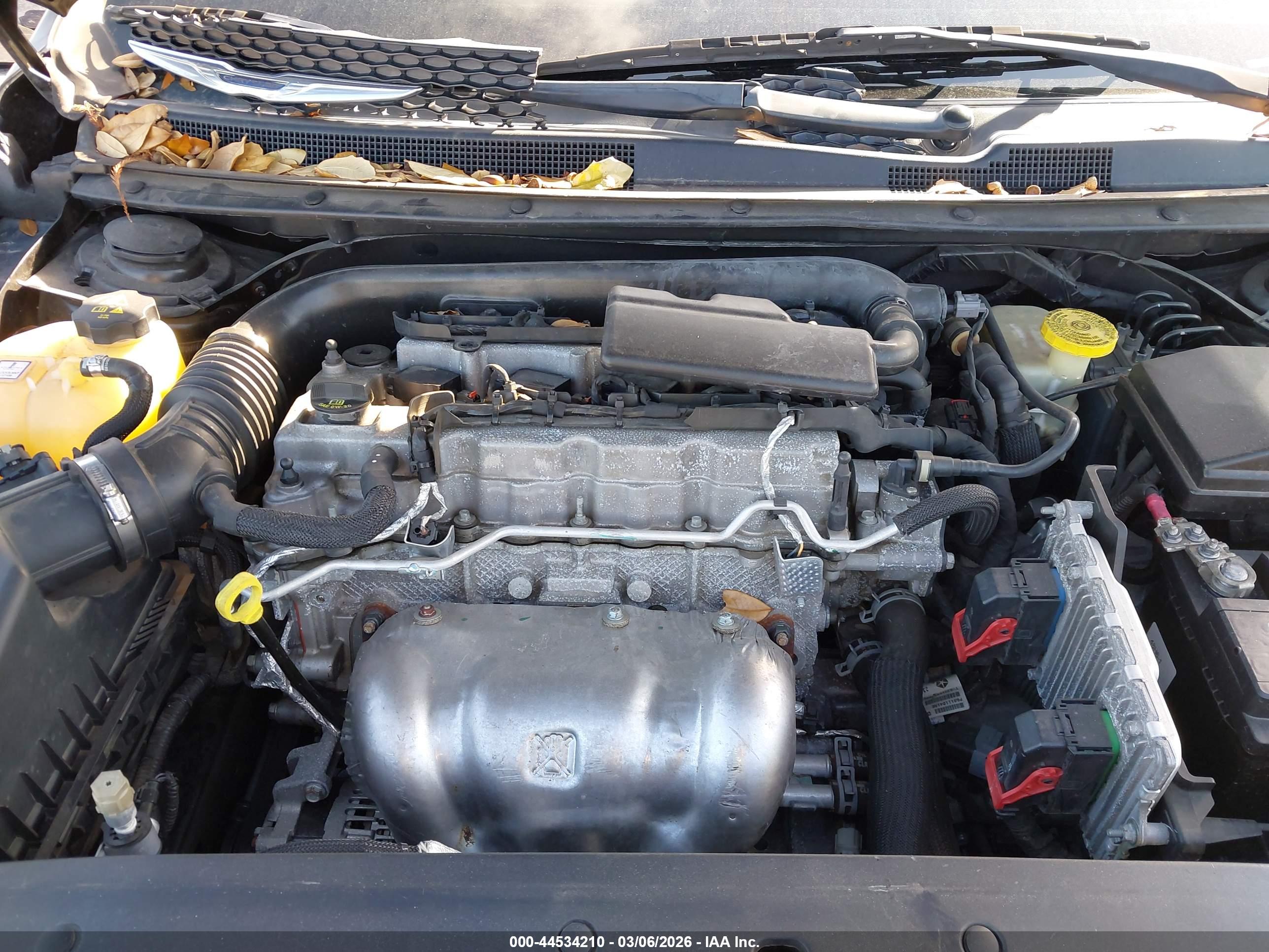 CHRYSLER 200 image 10