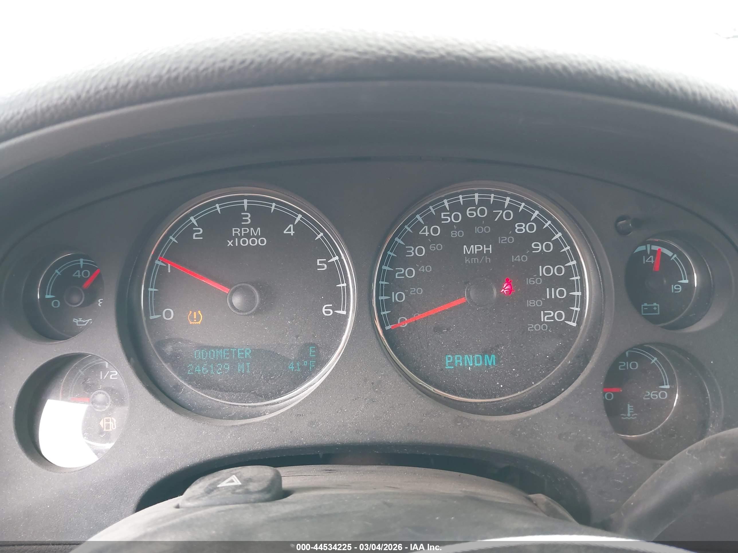 GMC YUKON image 7