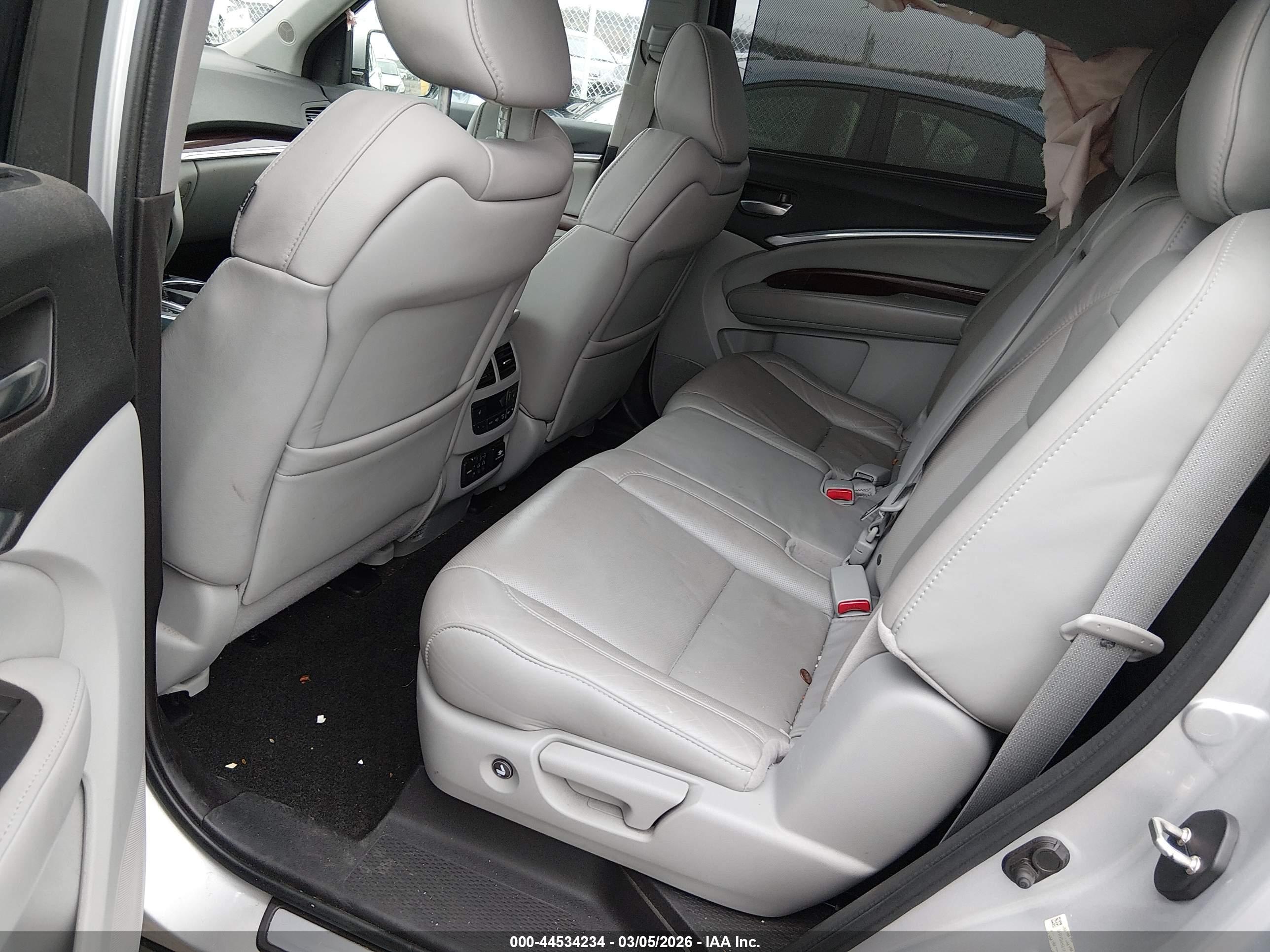 ACURA MDX image 8