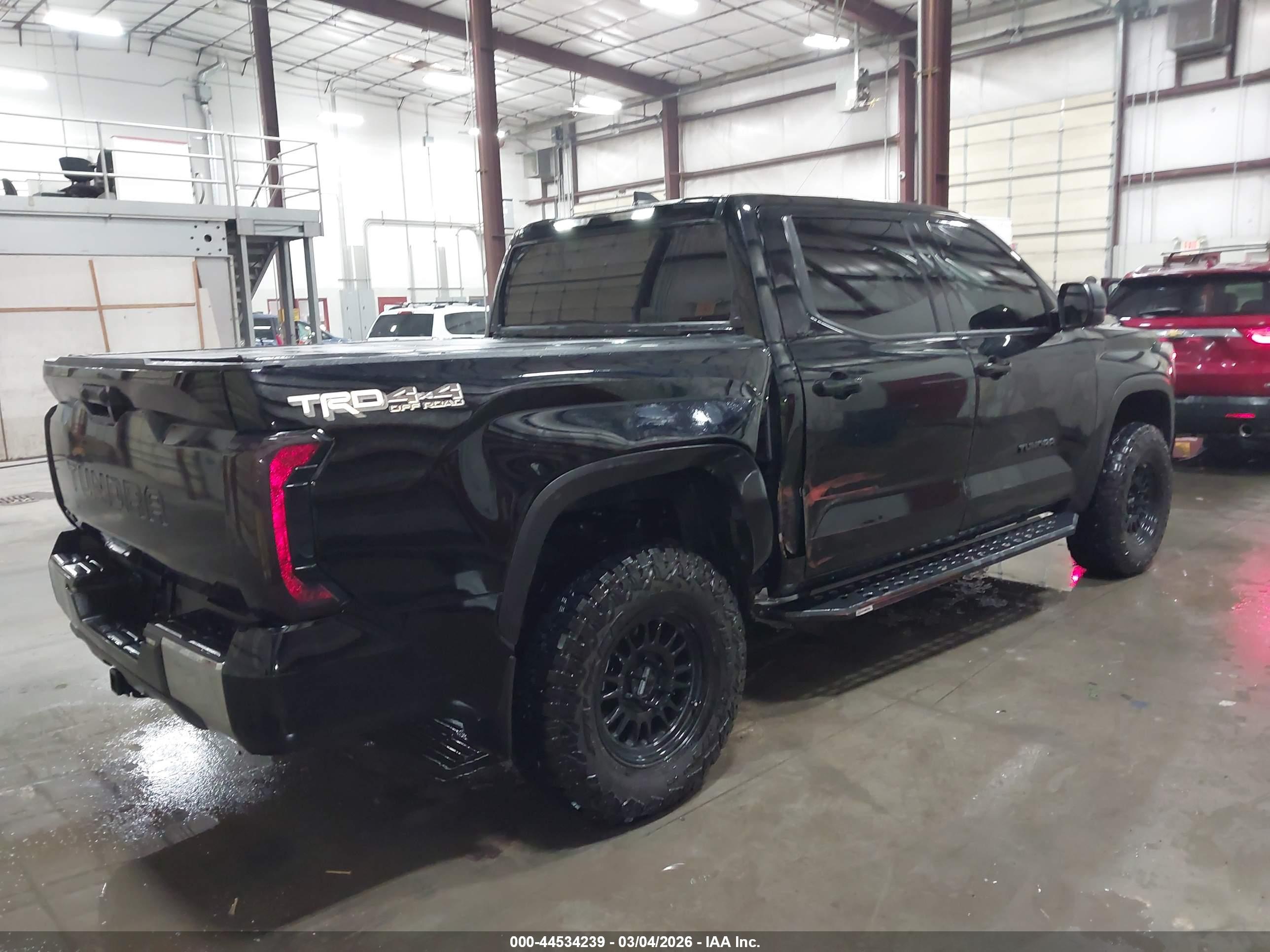 TOYOTA TUNDRA image 4