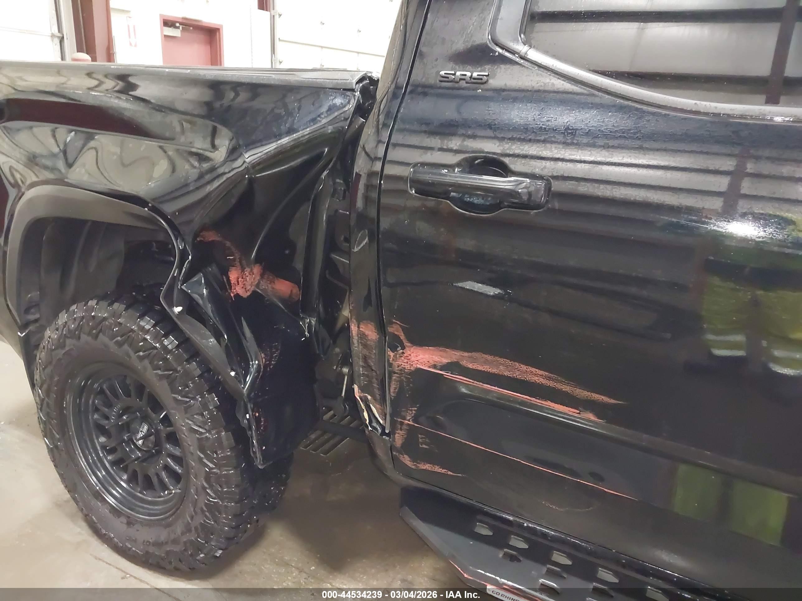 TOYOTA TUNDRA image 6