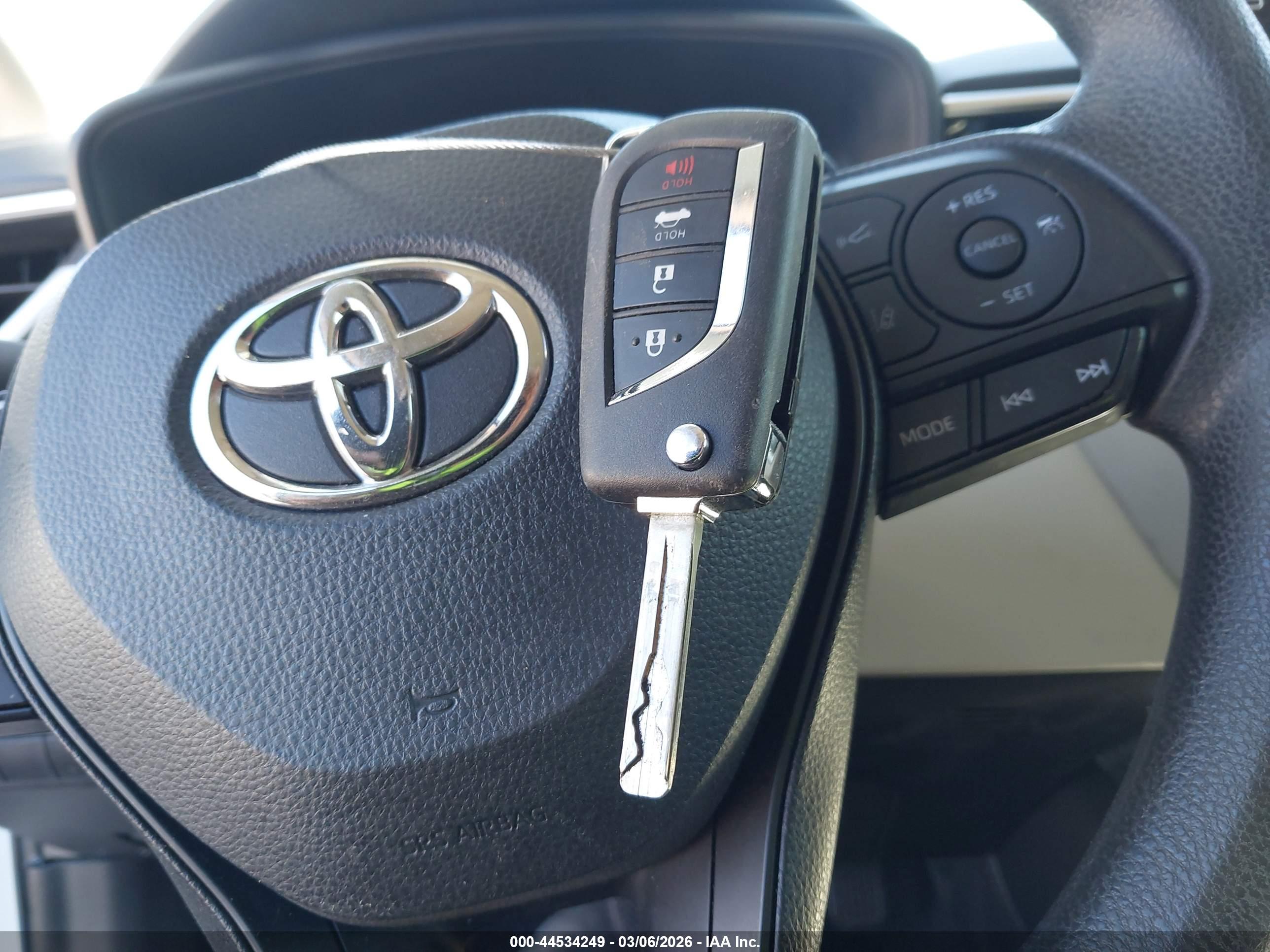 TOYOTA COROLLA image 11
