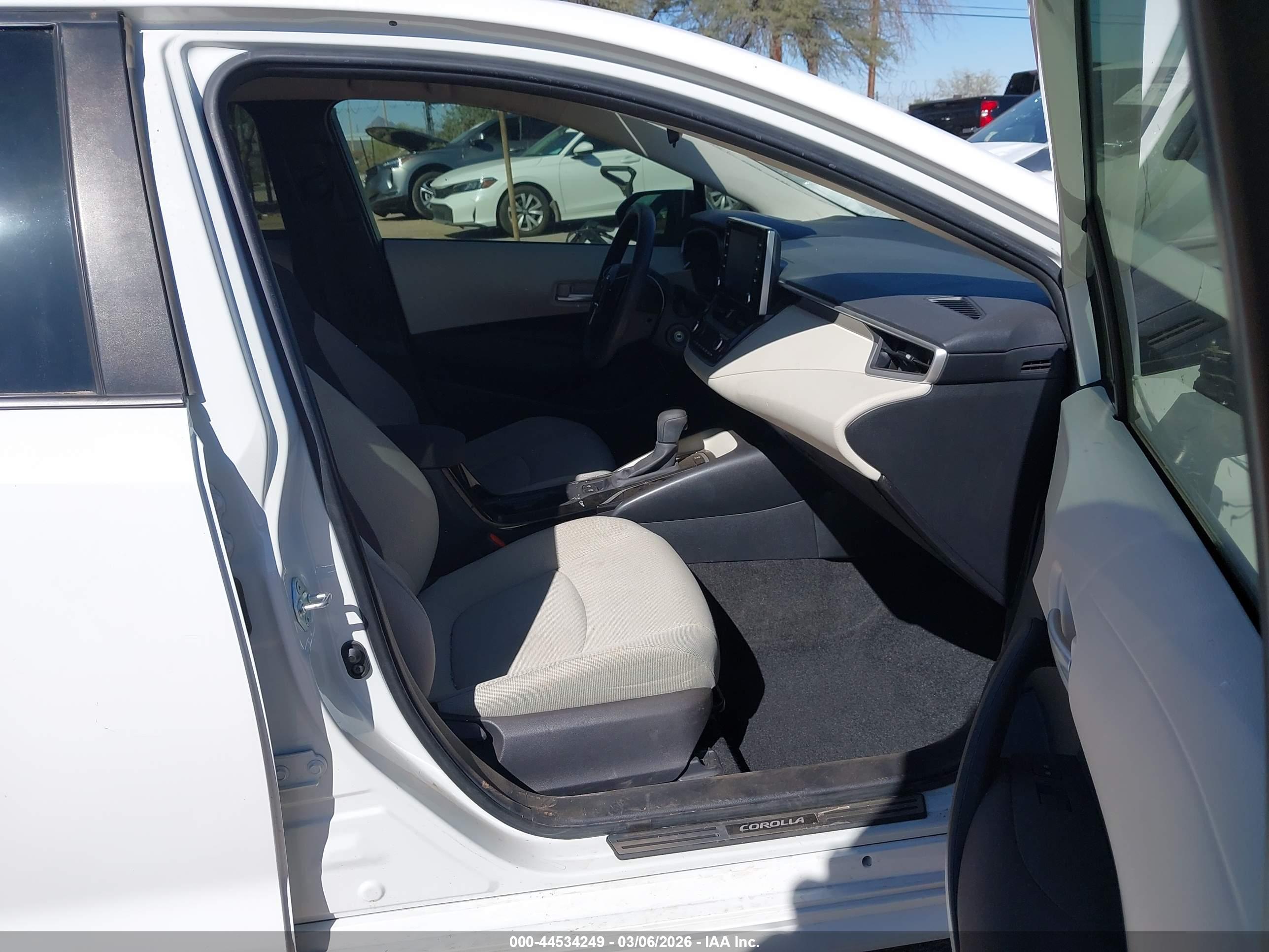 TOYOTA COROLLA image 5
