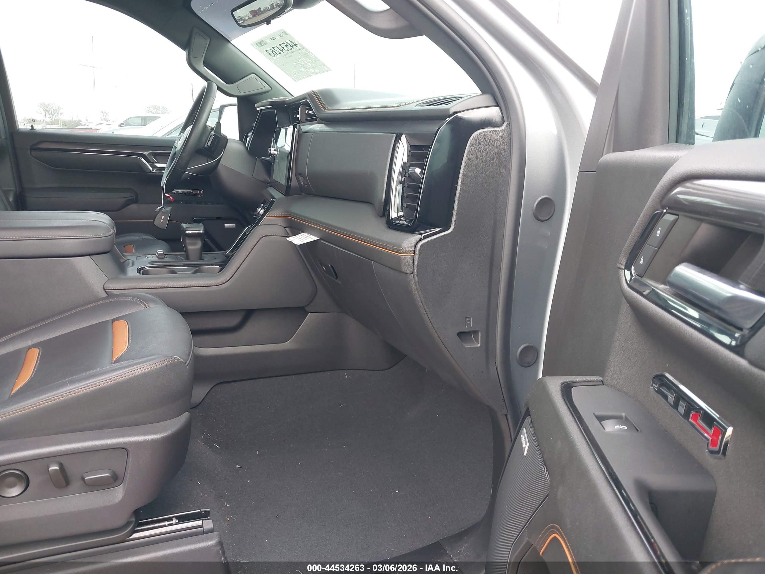 GMC SIERRA image 5