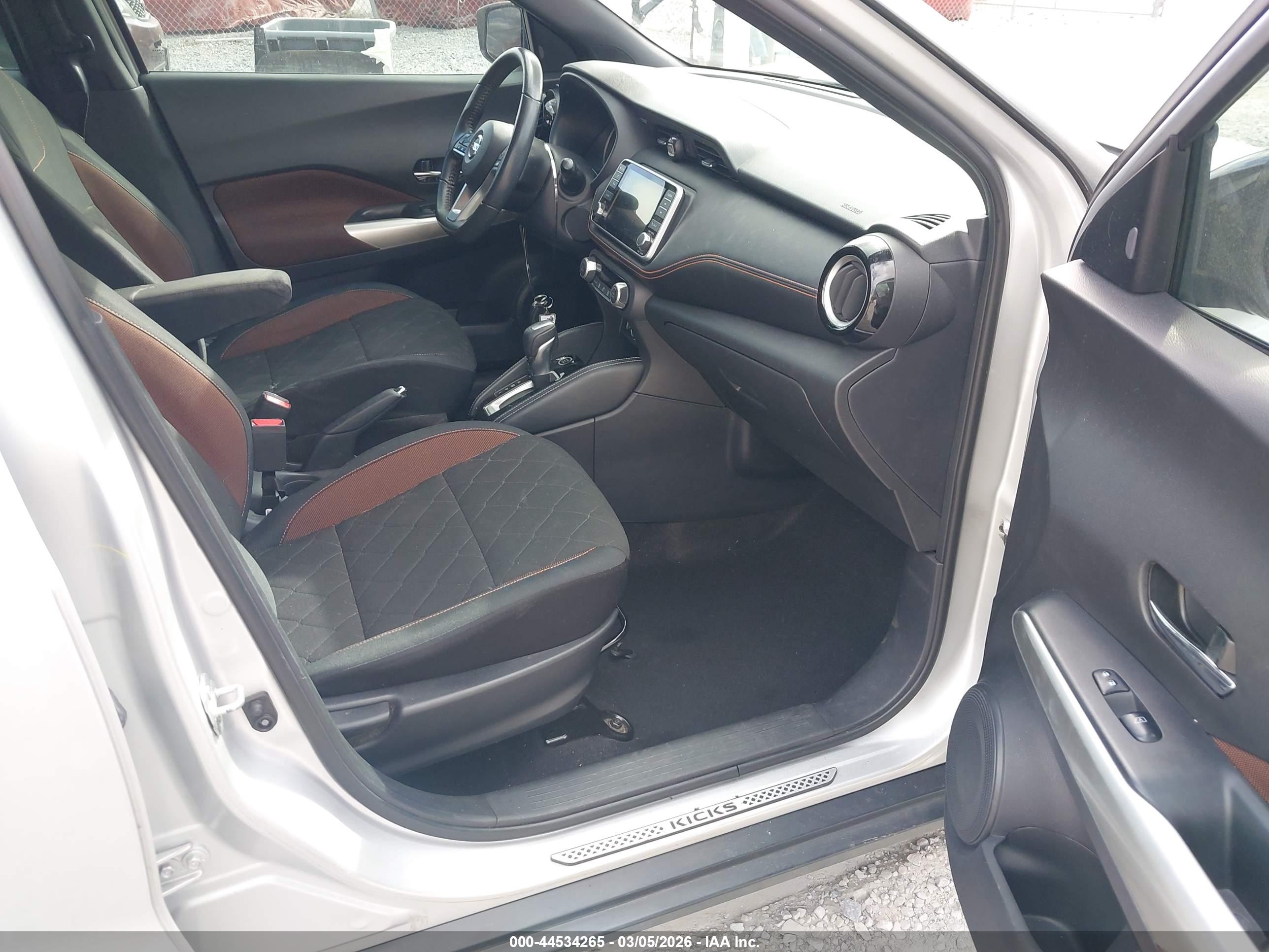 NISSAN KICKS image 5