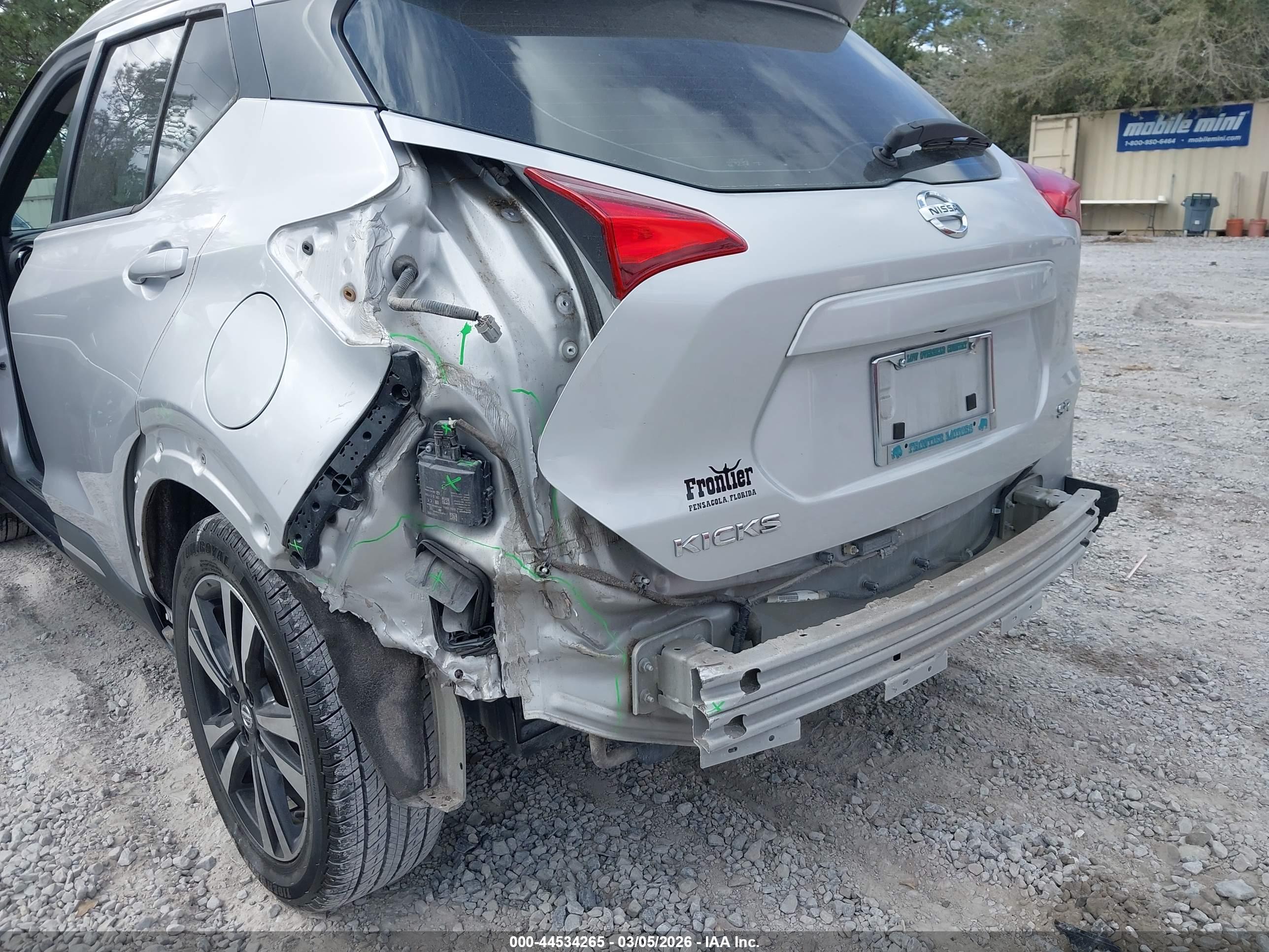 NISSAN KICKS image 6