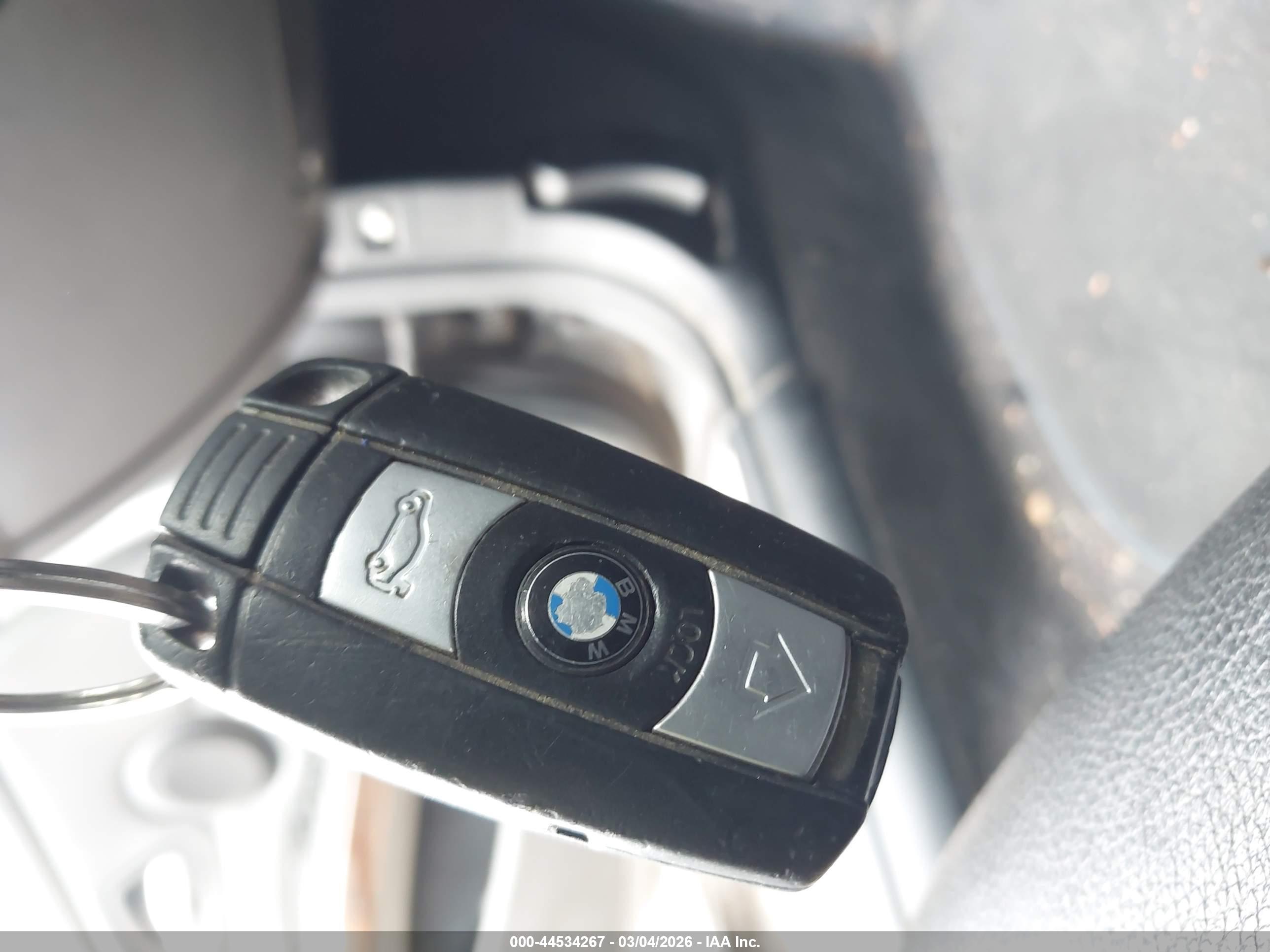 BMW 328I image 11