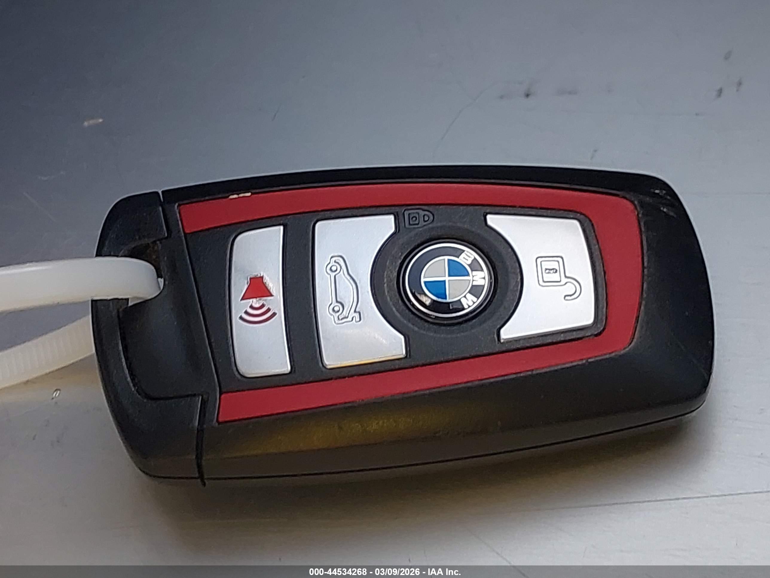 BMW 330E image 11