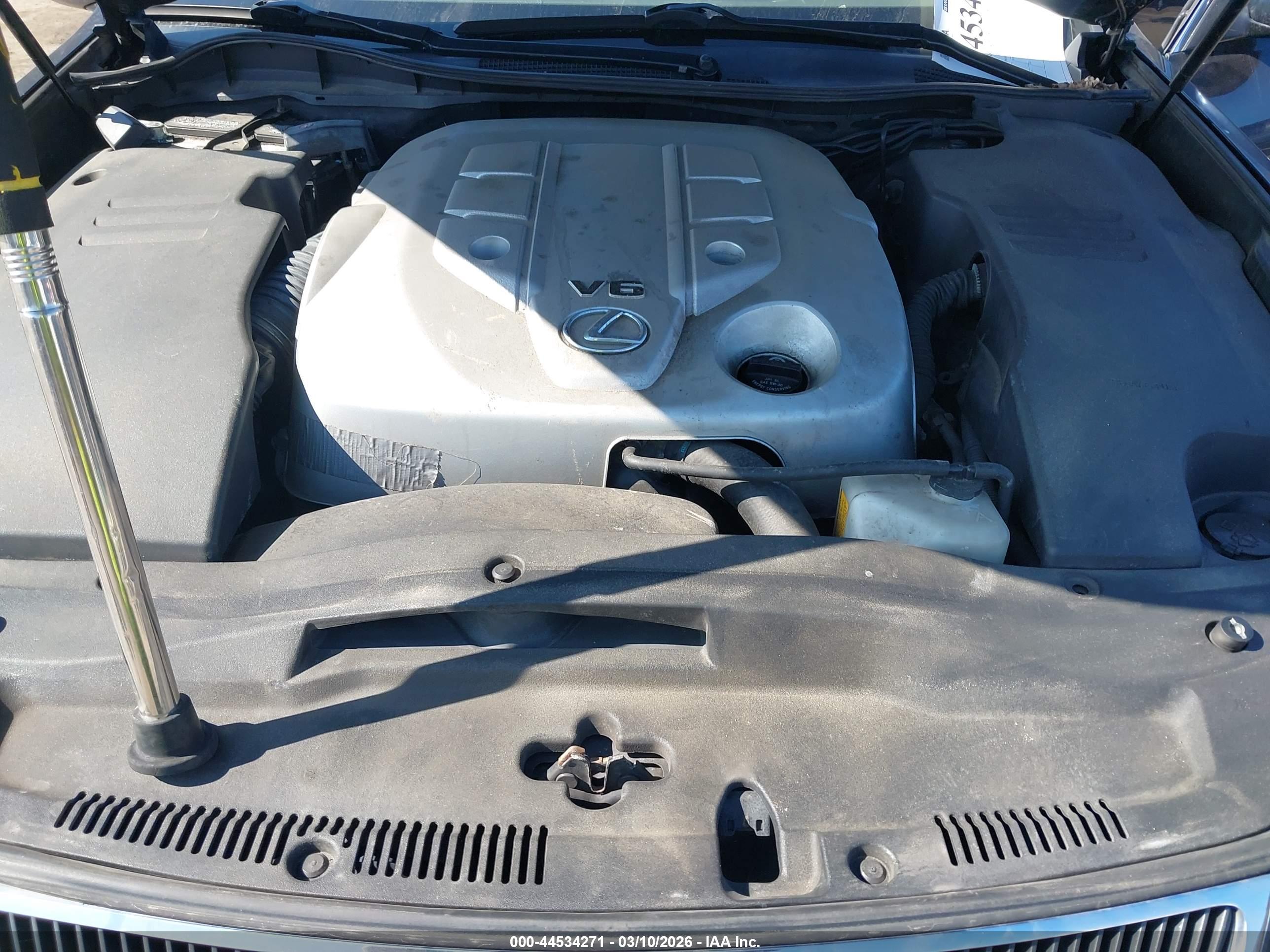 LEXUS GS image 10