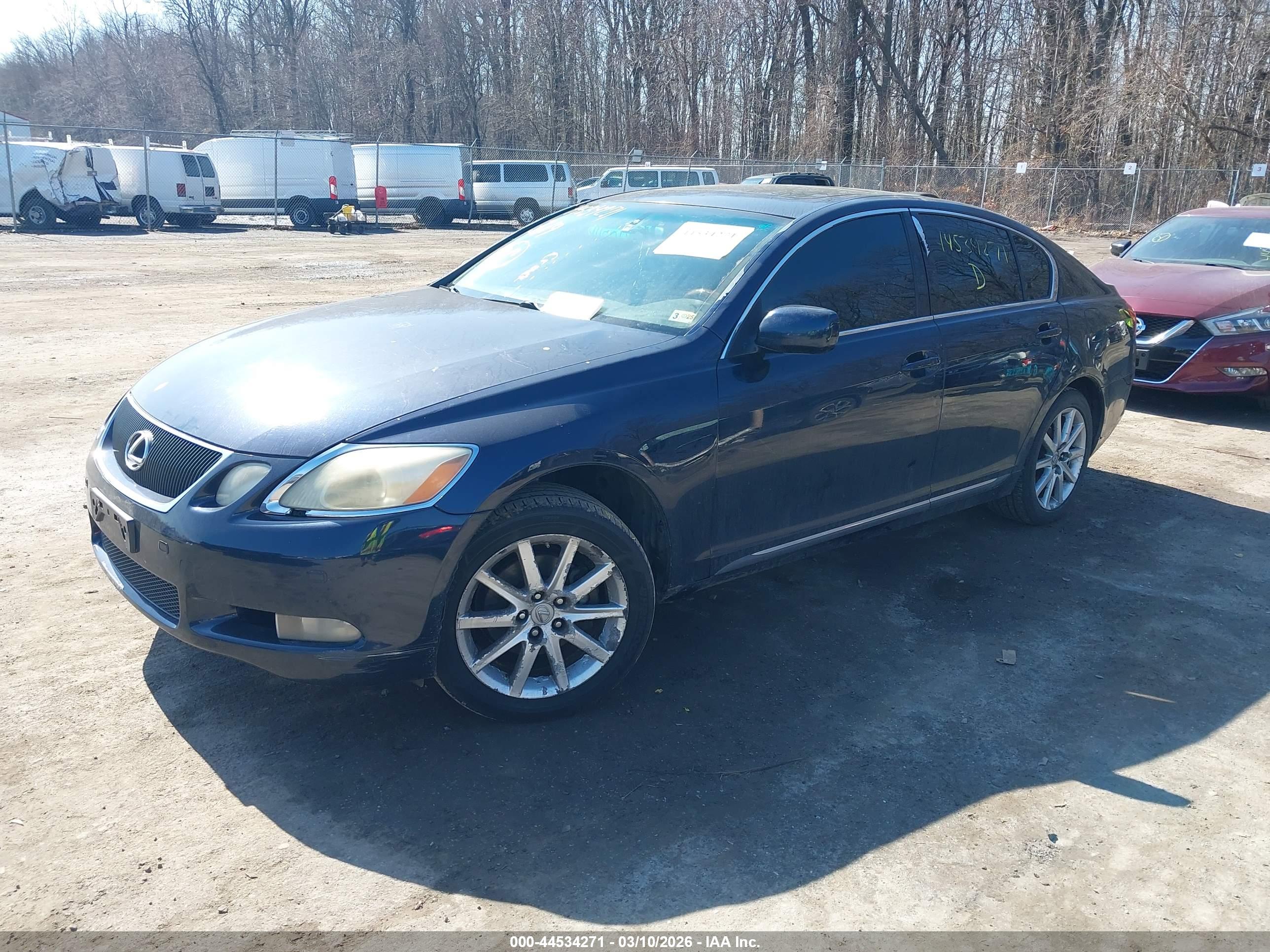 LEXUS GS image 2