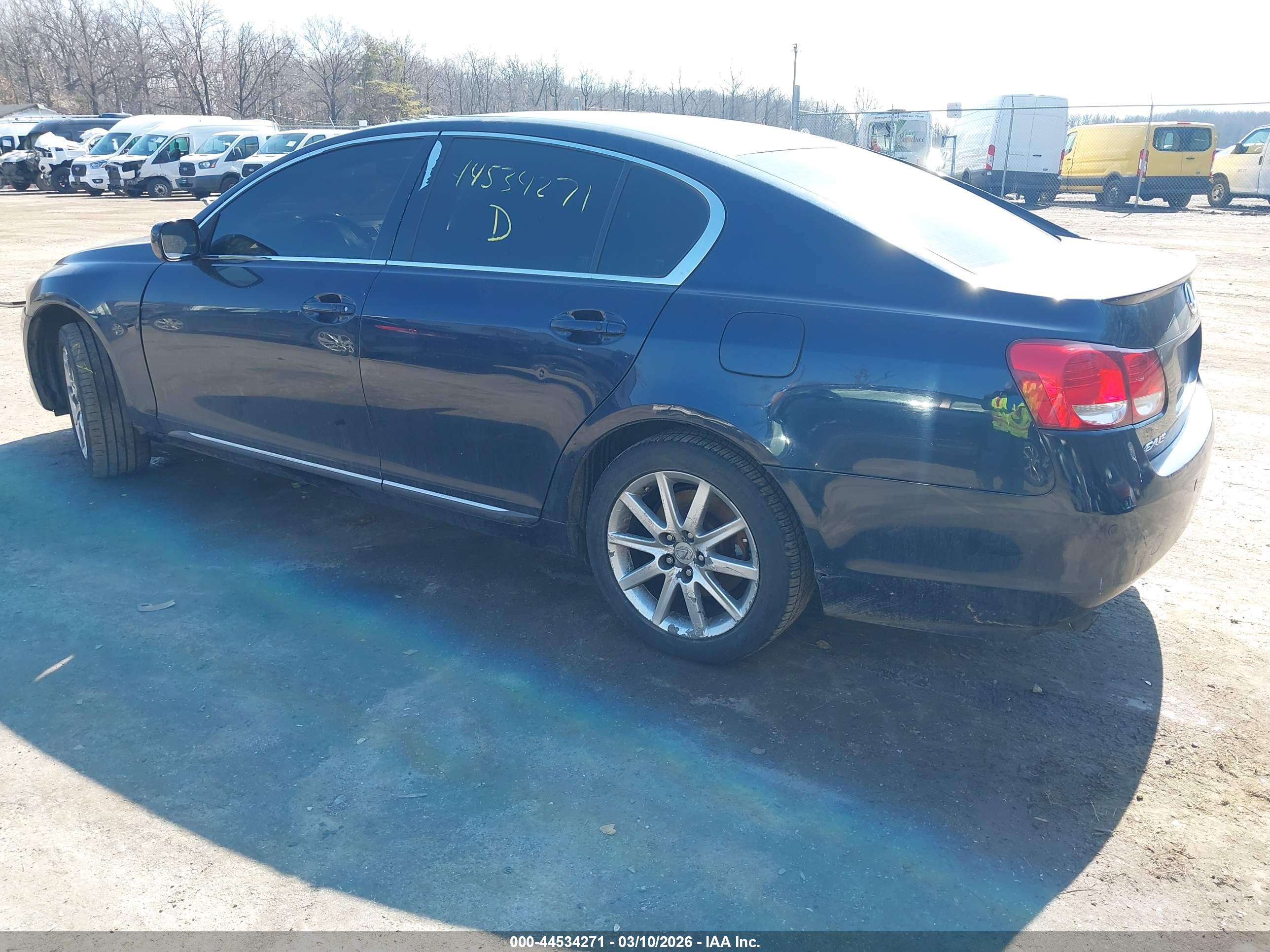 LEXUS GS image 3