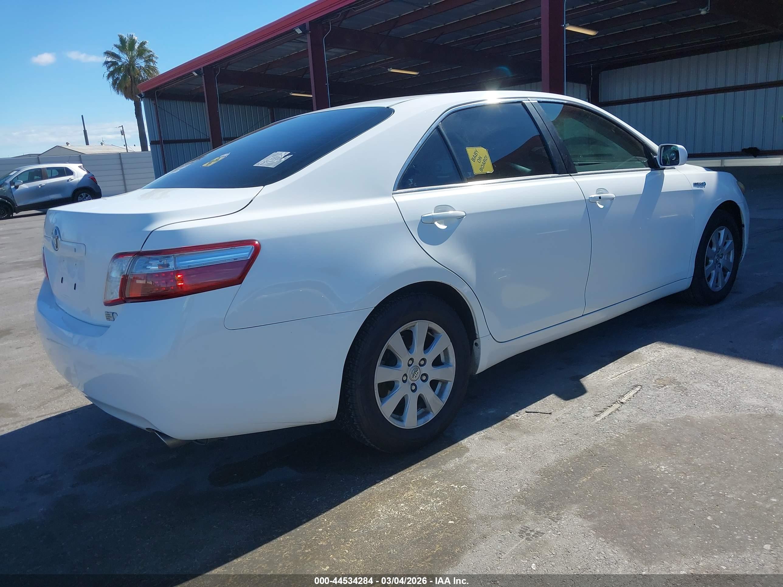 TOYOTA CAMRY image 4