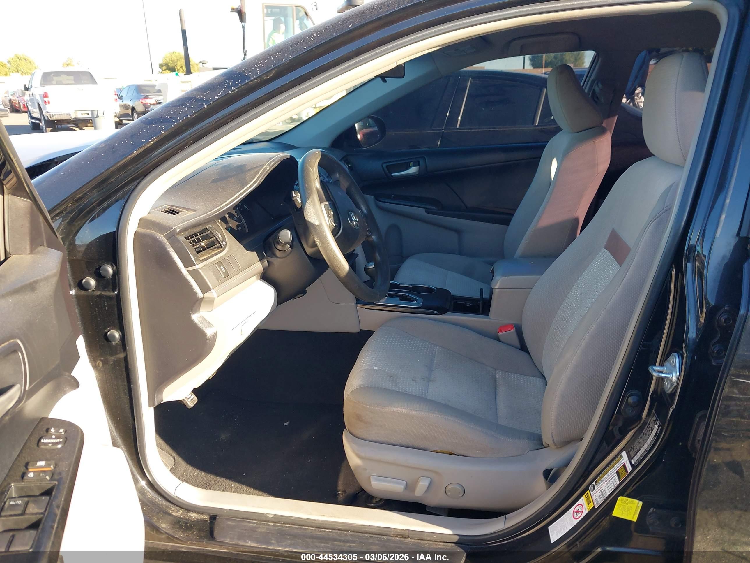 TOYOTA CAMRY image 5