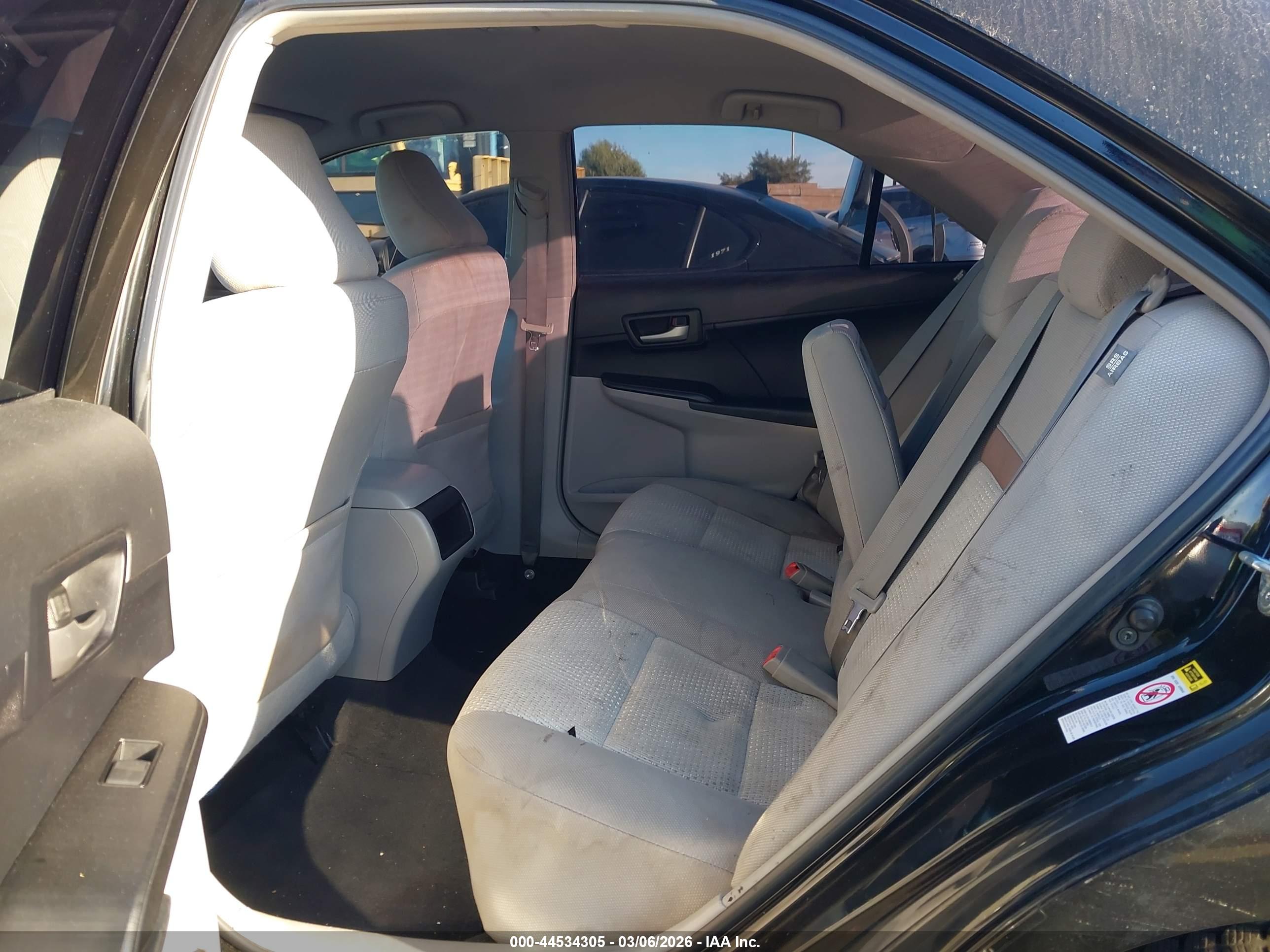 TOYOTA CAMRY image 8