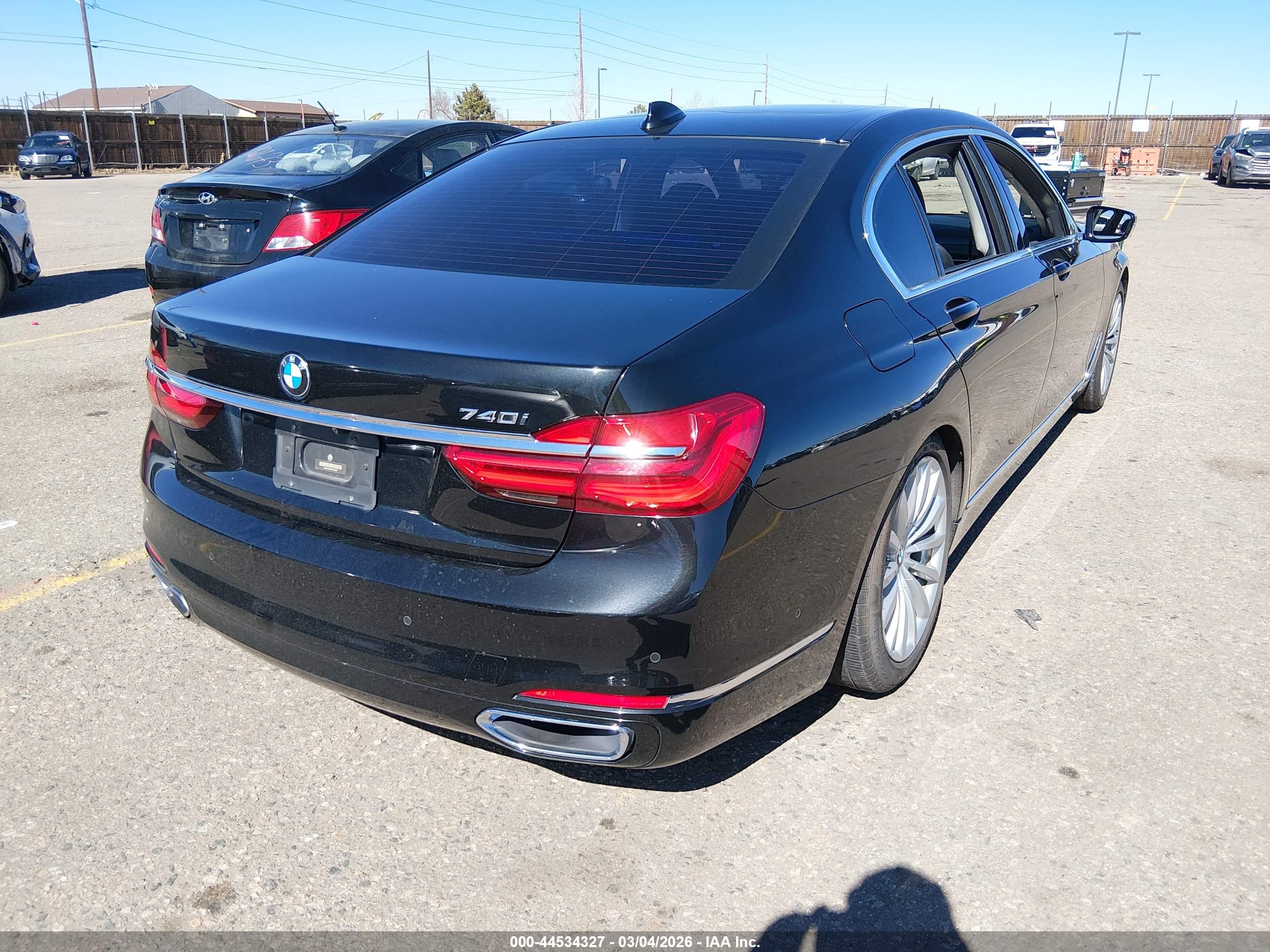 BMW 740I image 4