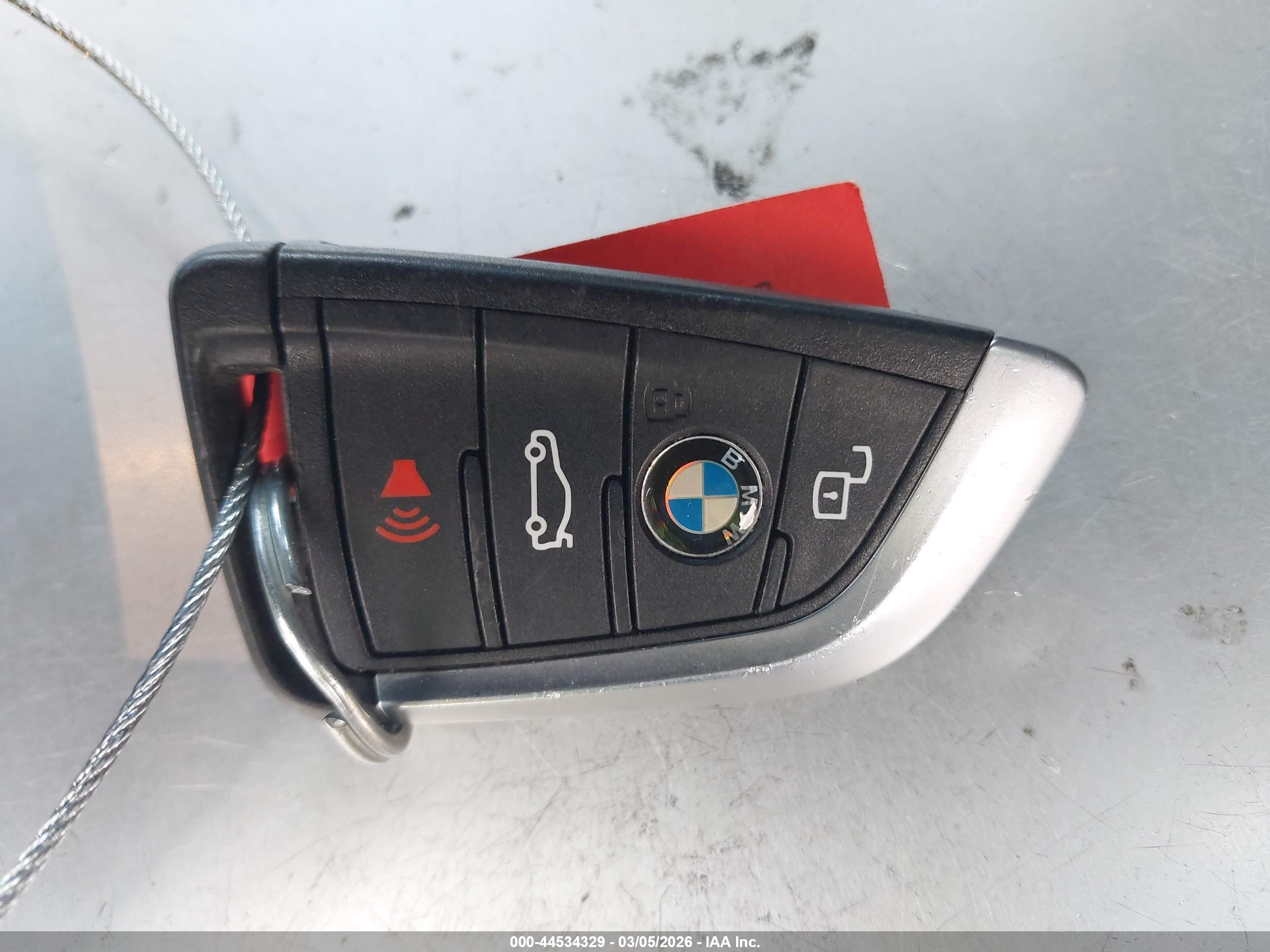 BMW 330I image 11