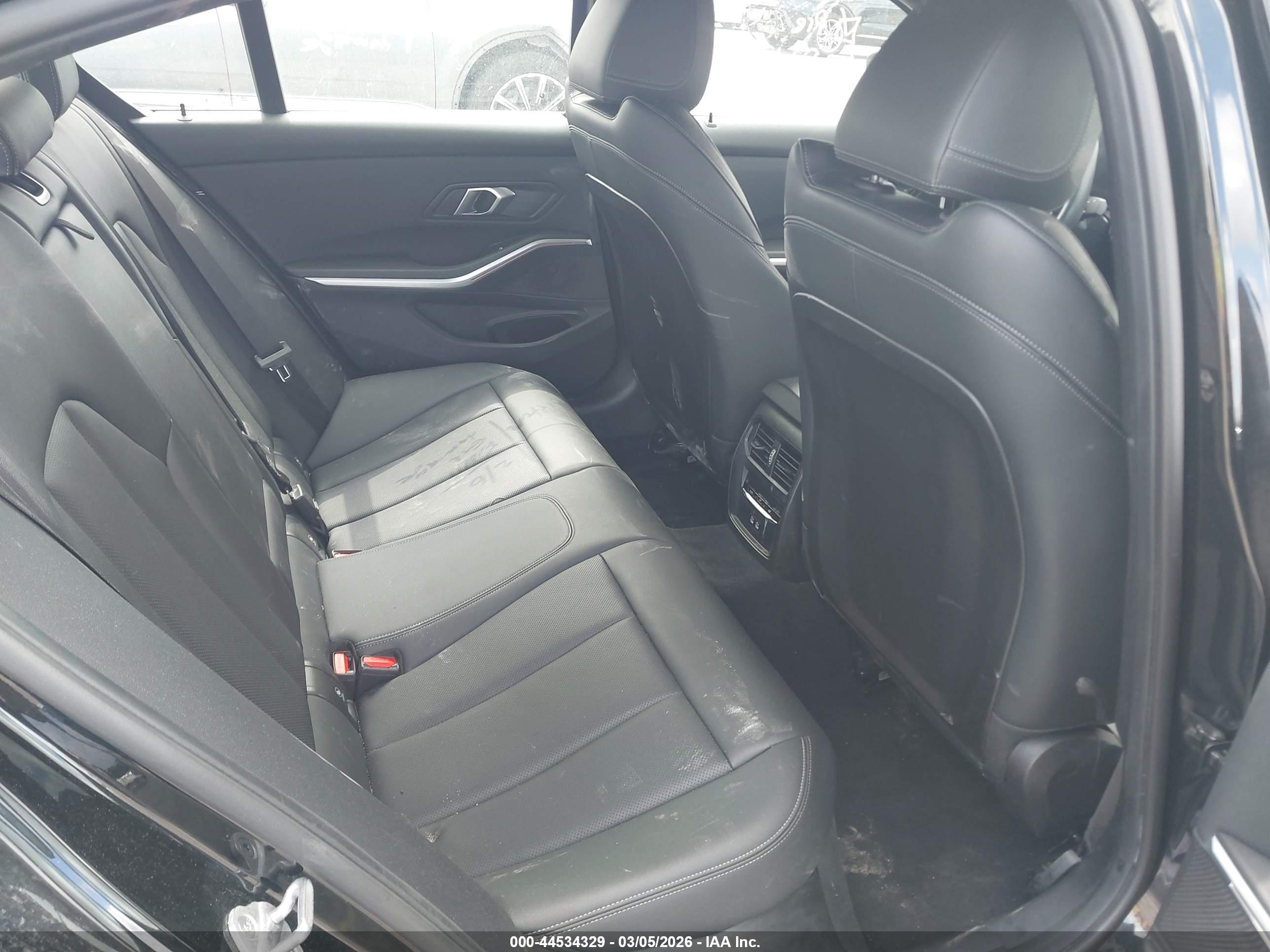 BMW 330I image 8