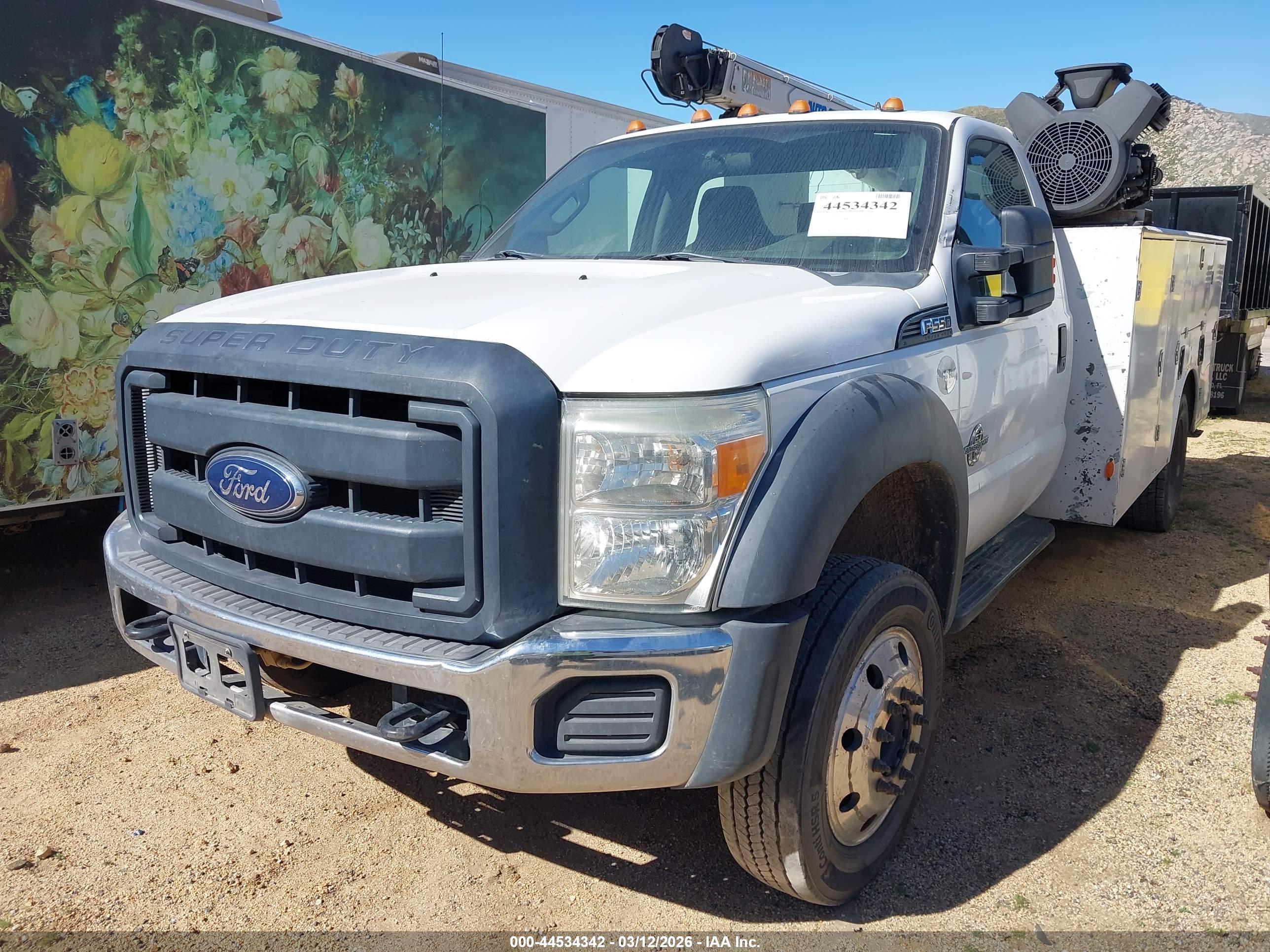 FORD F-550 image 2