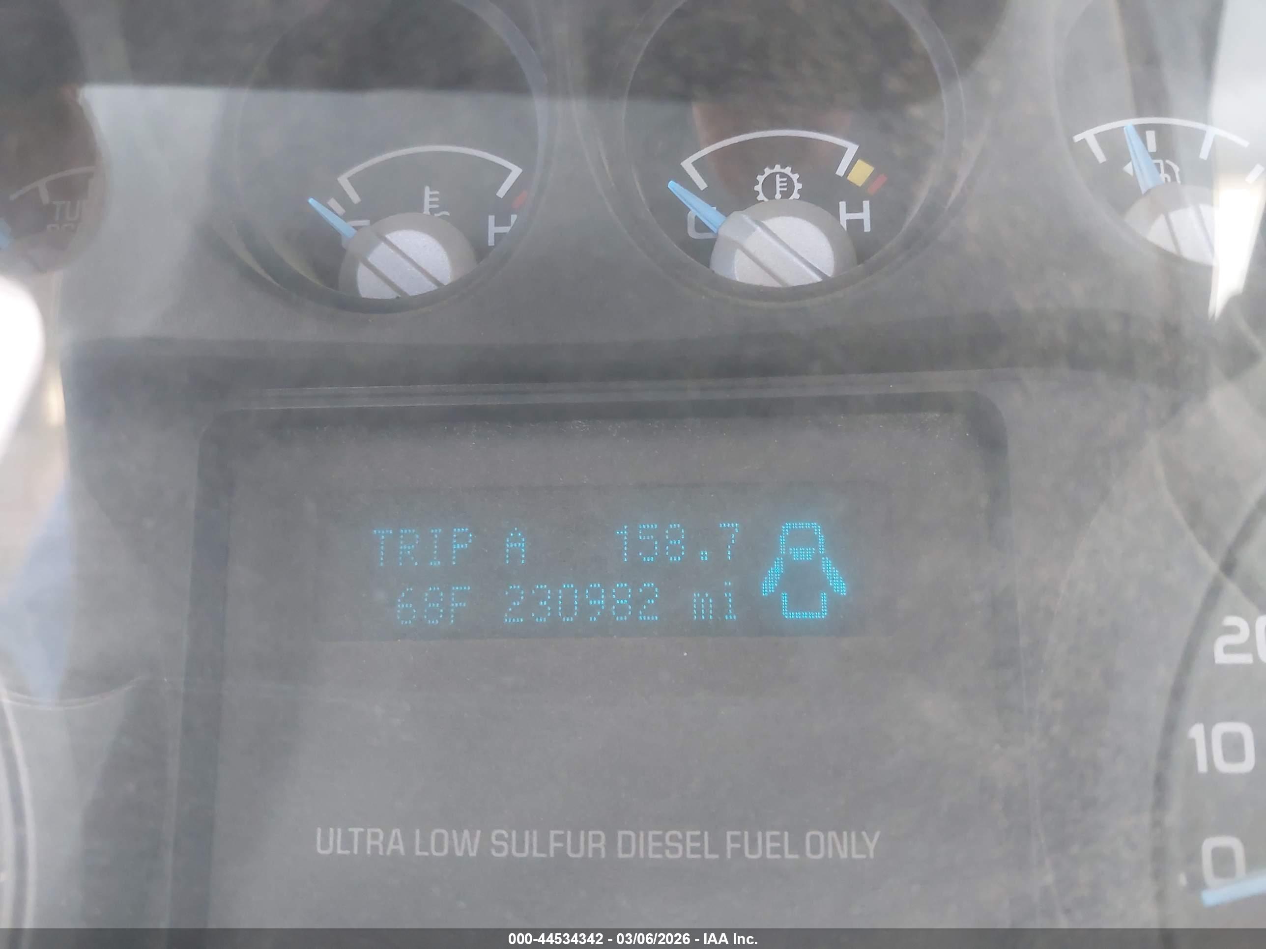 FORD F-550 image 6
