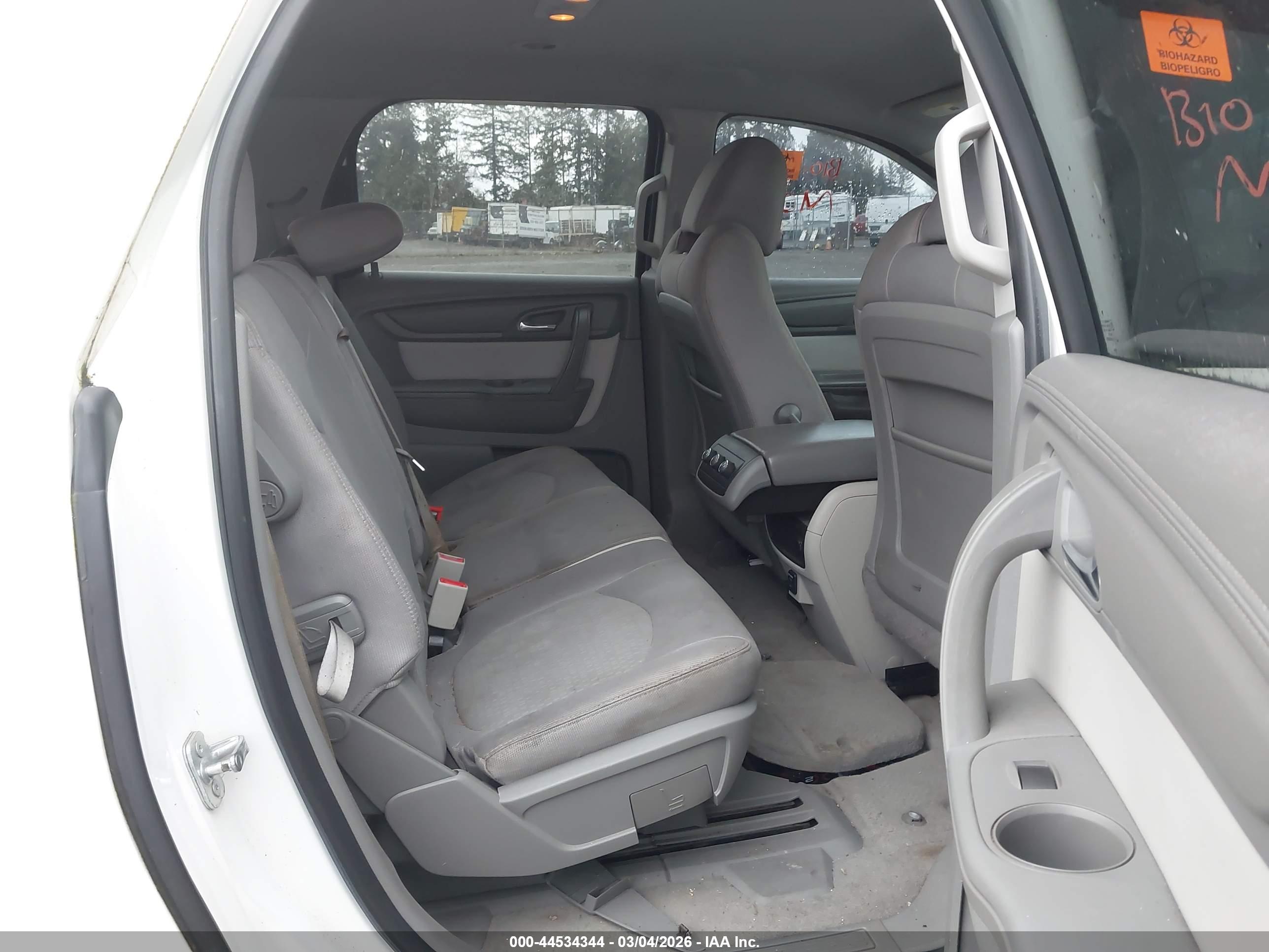 GMC ACADIA image 8