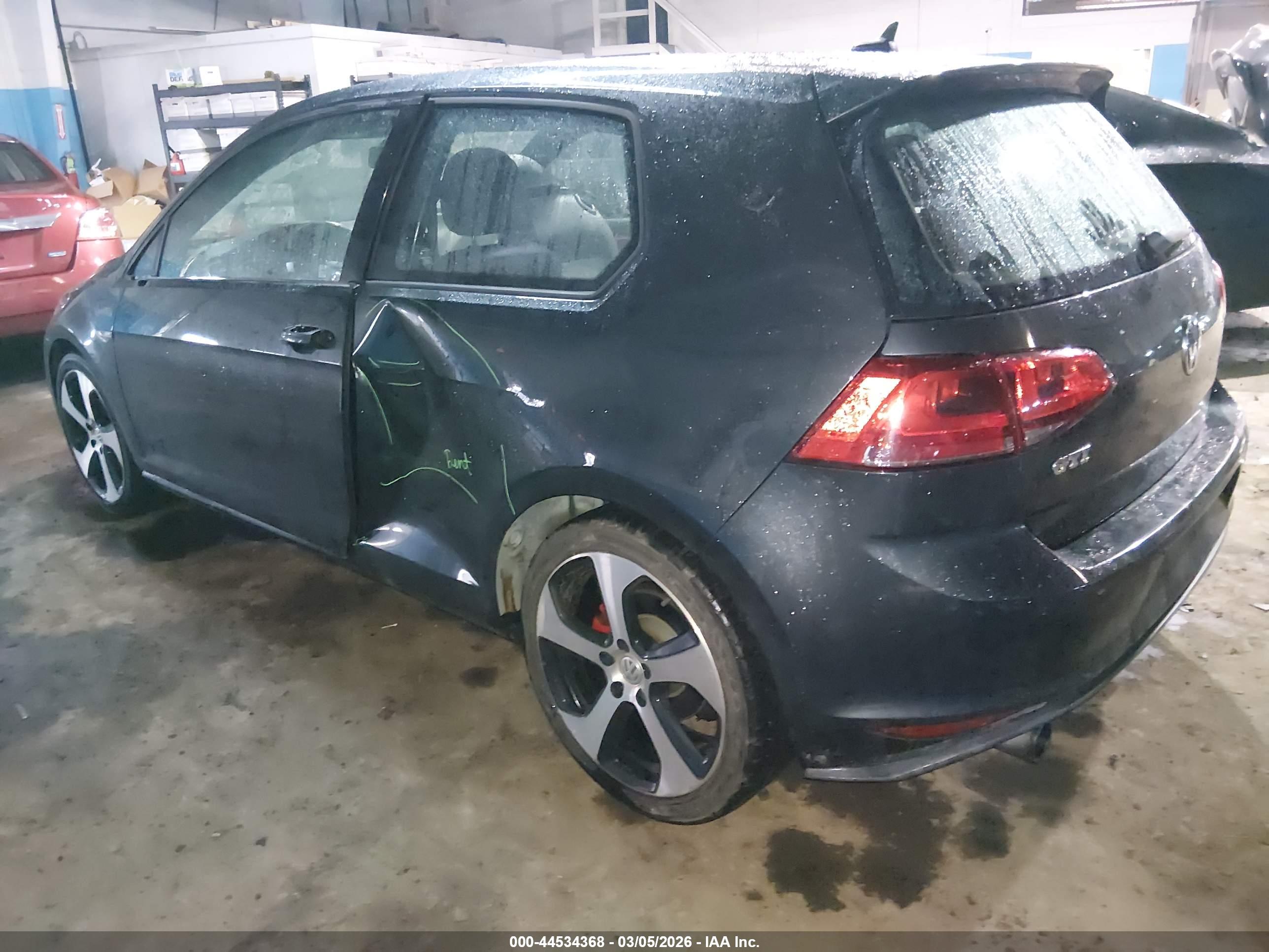VOLKSWAGEN GOLF image 3