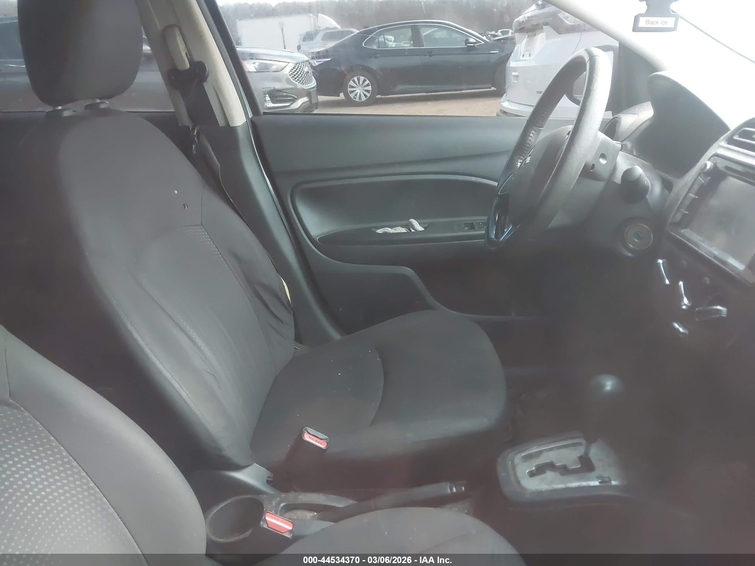MITSUBISHI MIRAGE image 5