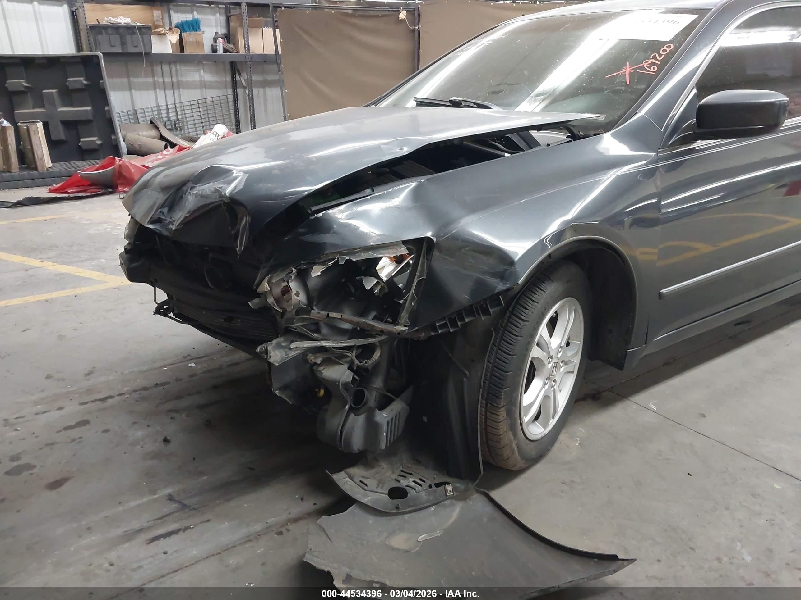 HONDA ACCORD image 6