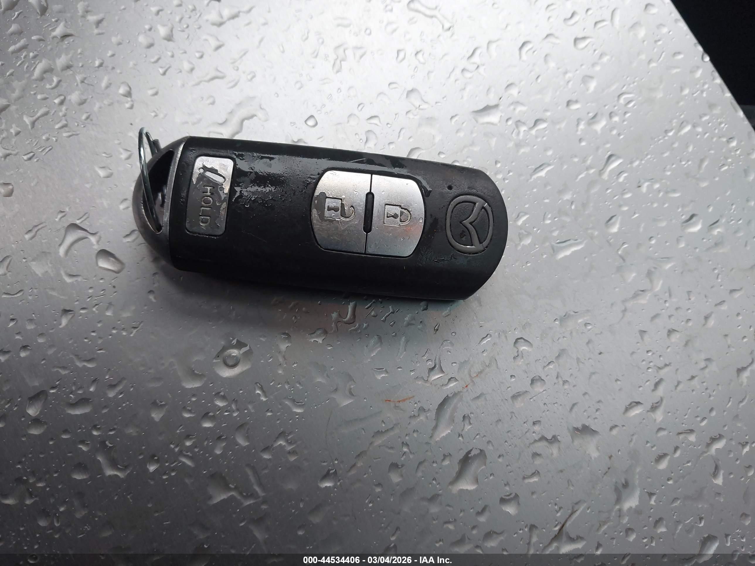 MAZDA MAZDA3 image 11